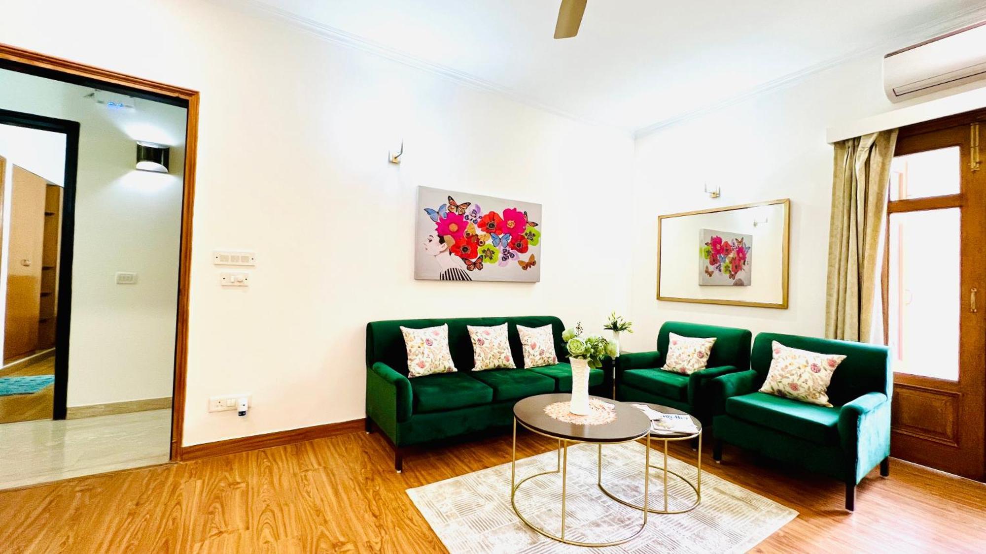 Apartment Bluo Vasant Vihar Pvr - Kitchen, Terrace, Lift *
