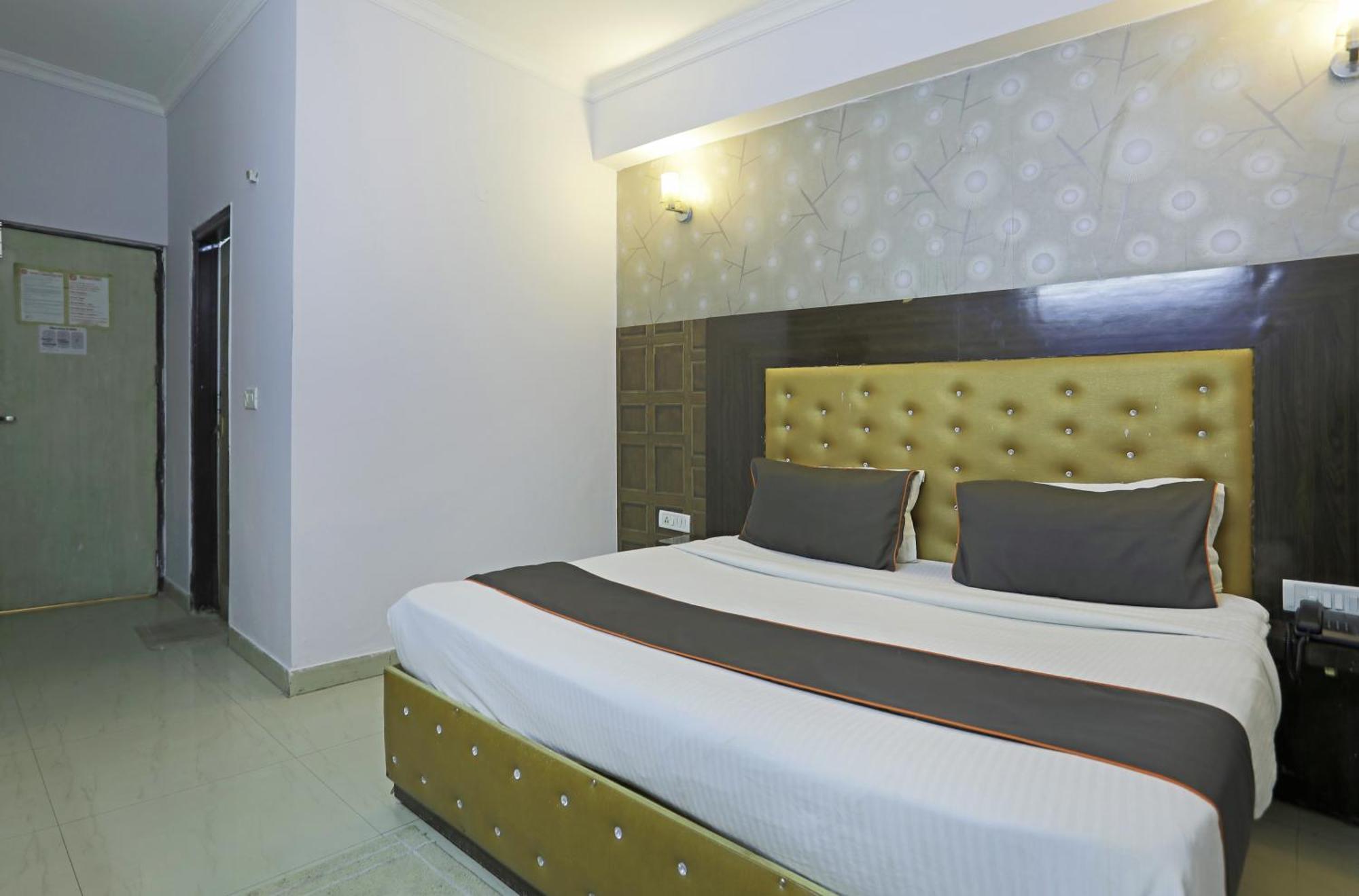 Samara Kingdom Near Delhi Airport 3*