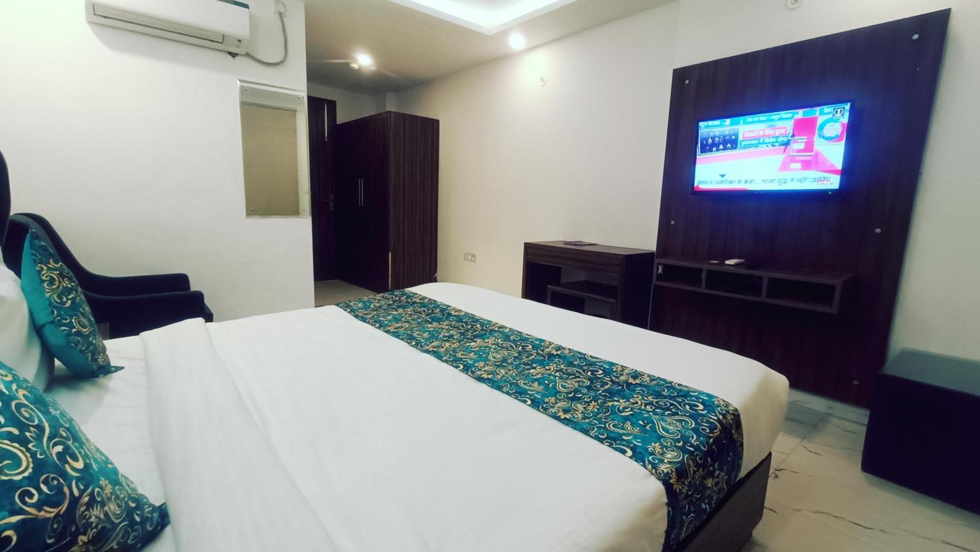 Mayda Prime Near Delhi Airport Hotel New Delhi