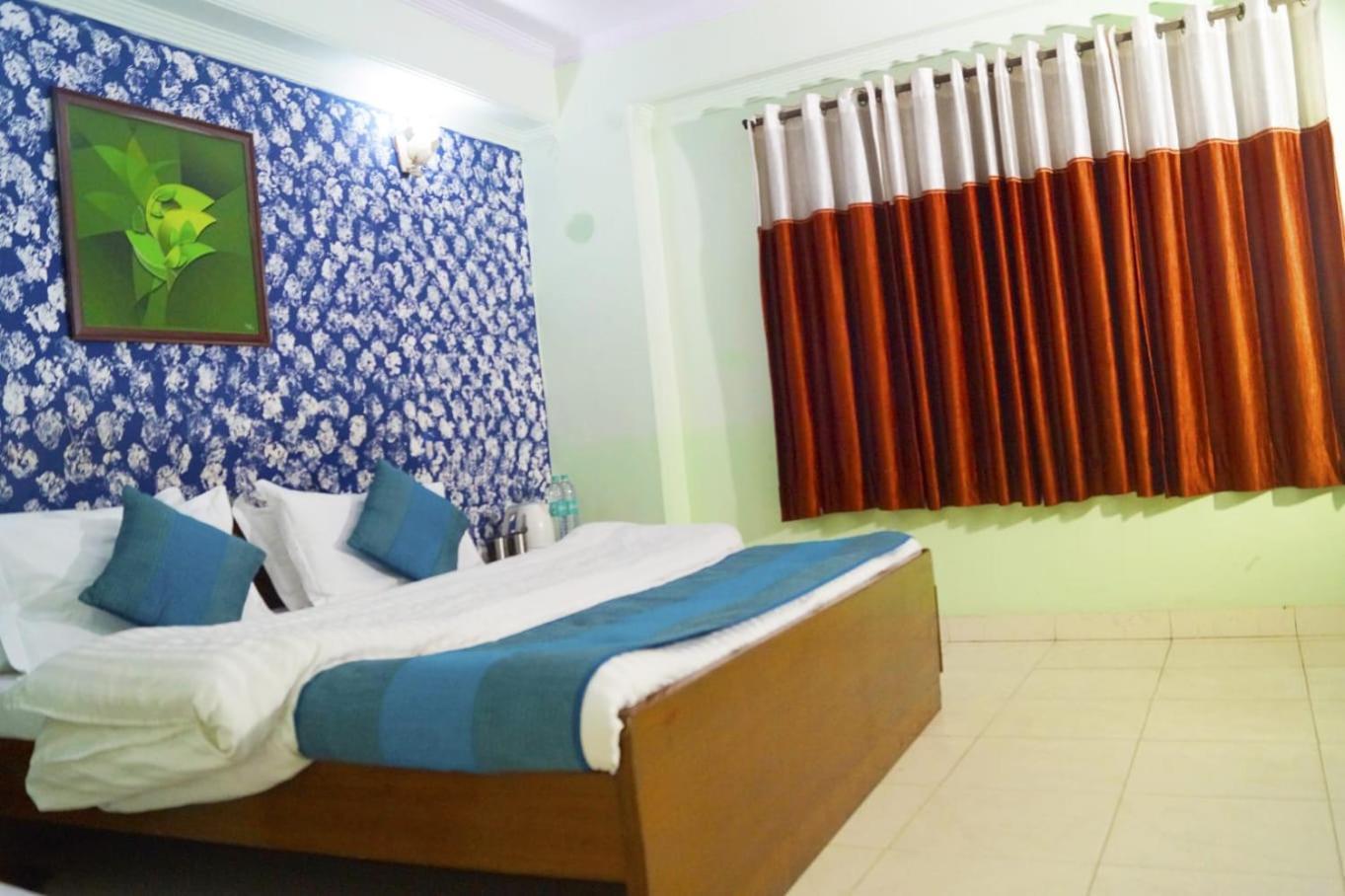 Hrs - Railway Station Guest house New Delhi