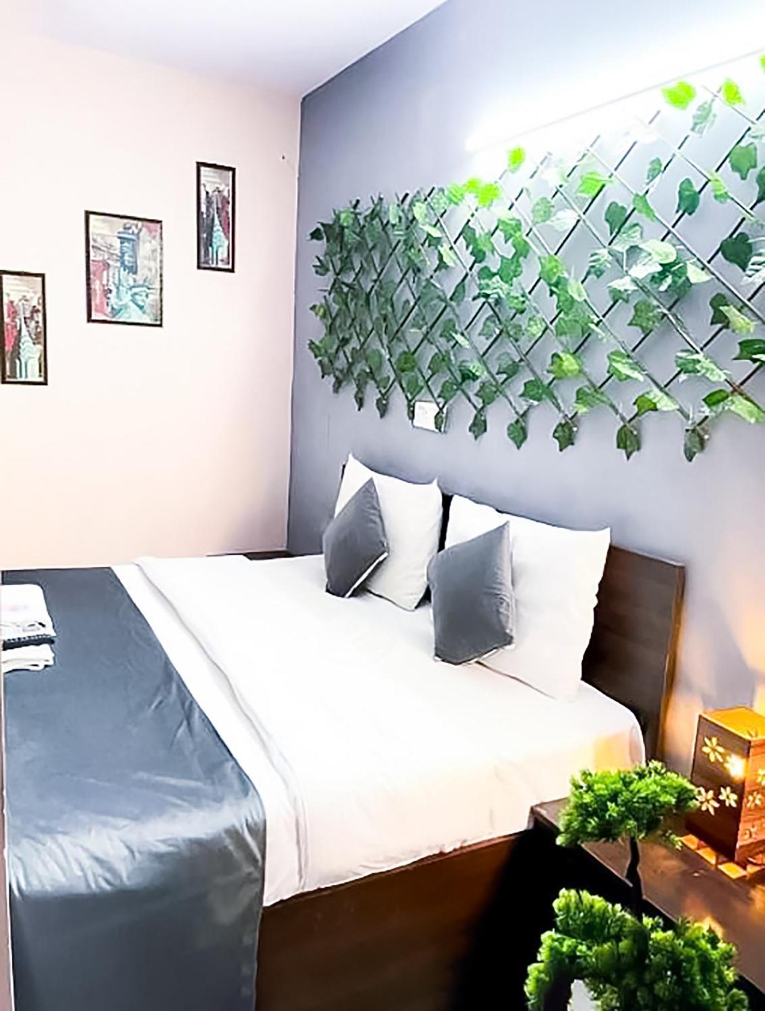 Manya Saket - Ignou Road Hotel *