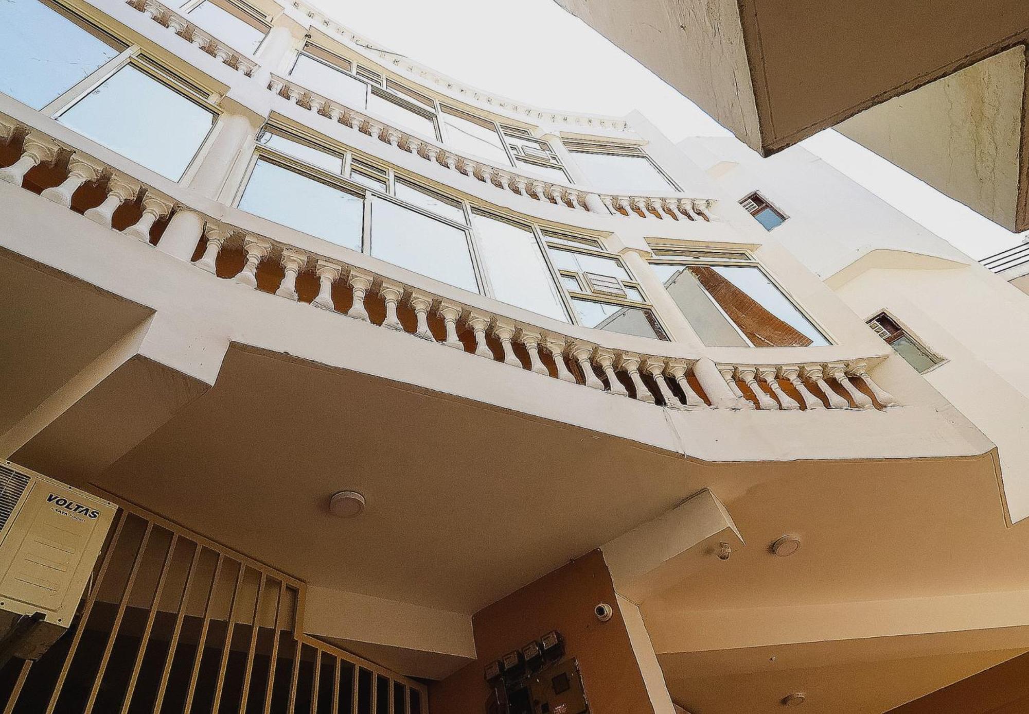 Hotel O Royal Orbit Near Delhi Airport