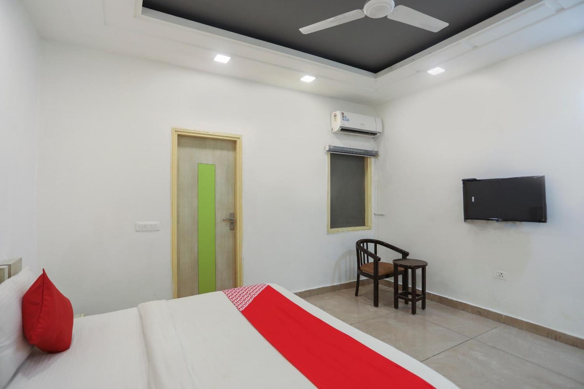 Hotel O Cladis Near Mall Of India