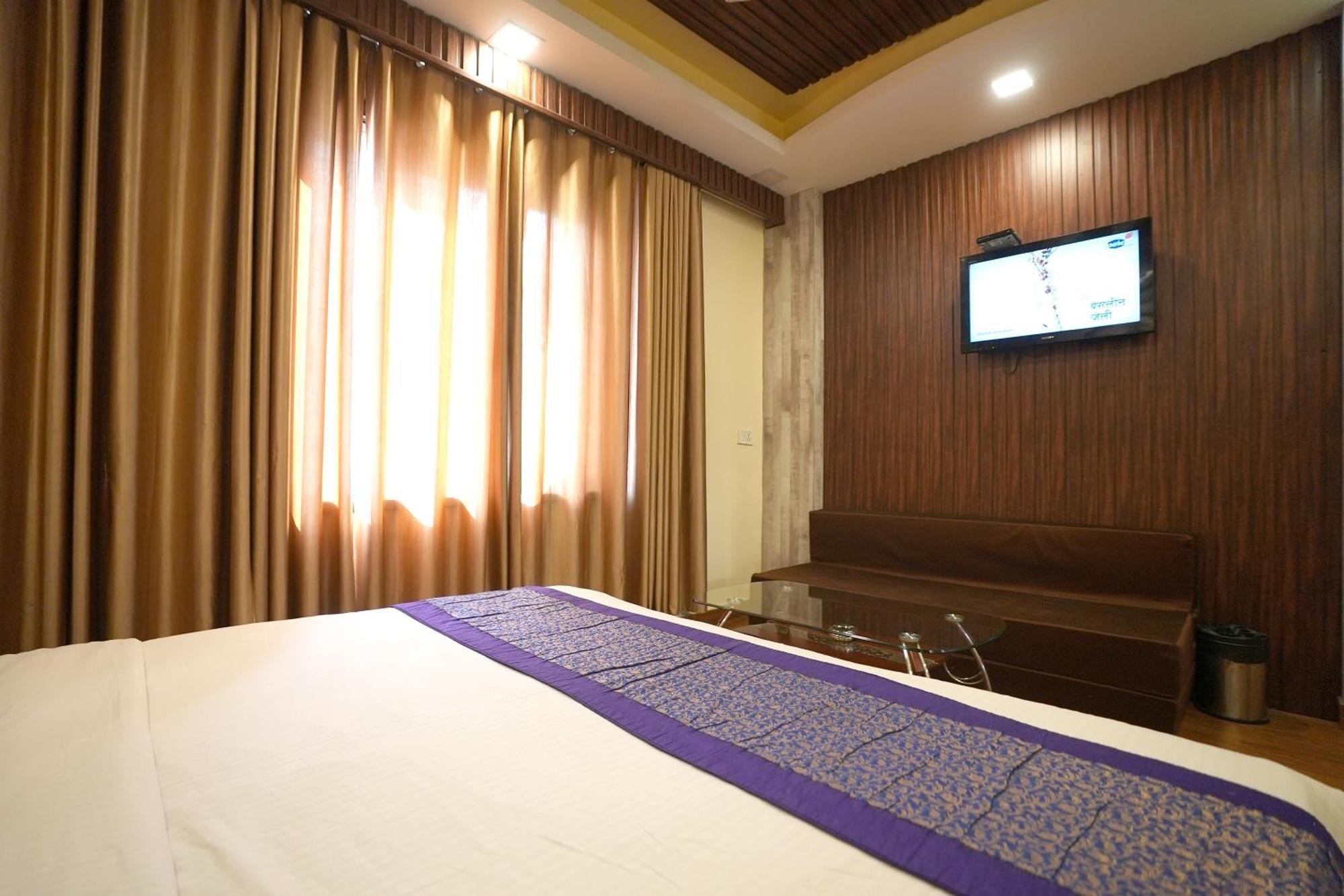 Silver Stone - Karol Bagh New