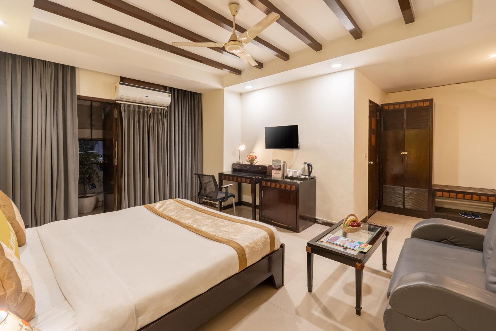 Casa de hóspedes Lime Gk-2 At Greater Kailash Metro South Delhi Nearby Saket Select