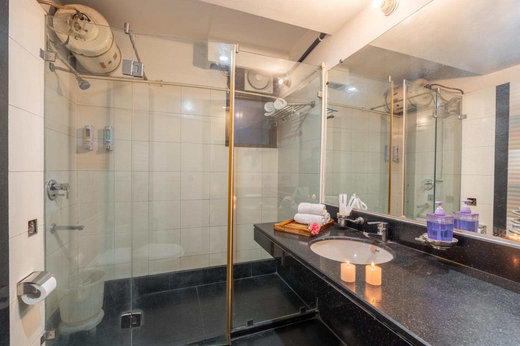 Lime Gk-2 At Greater Kailash Metro South Delhi Nearby Saket Select Casa de hóspedes