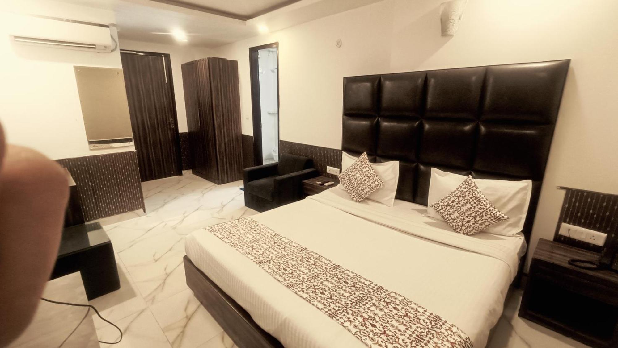 Mayda Prime Near Delhi Airport Hotel 3*