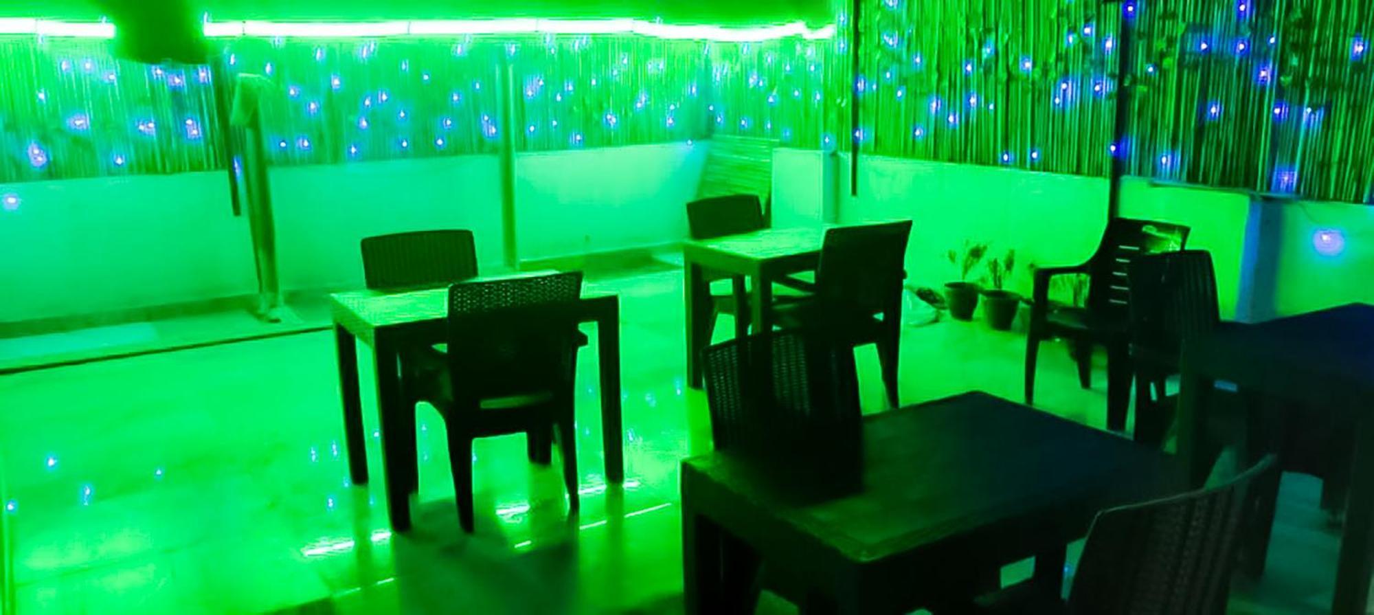 Roomshala 123 Happy Homes- Near Saket Metro Hotel New Delhi