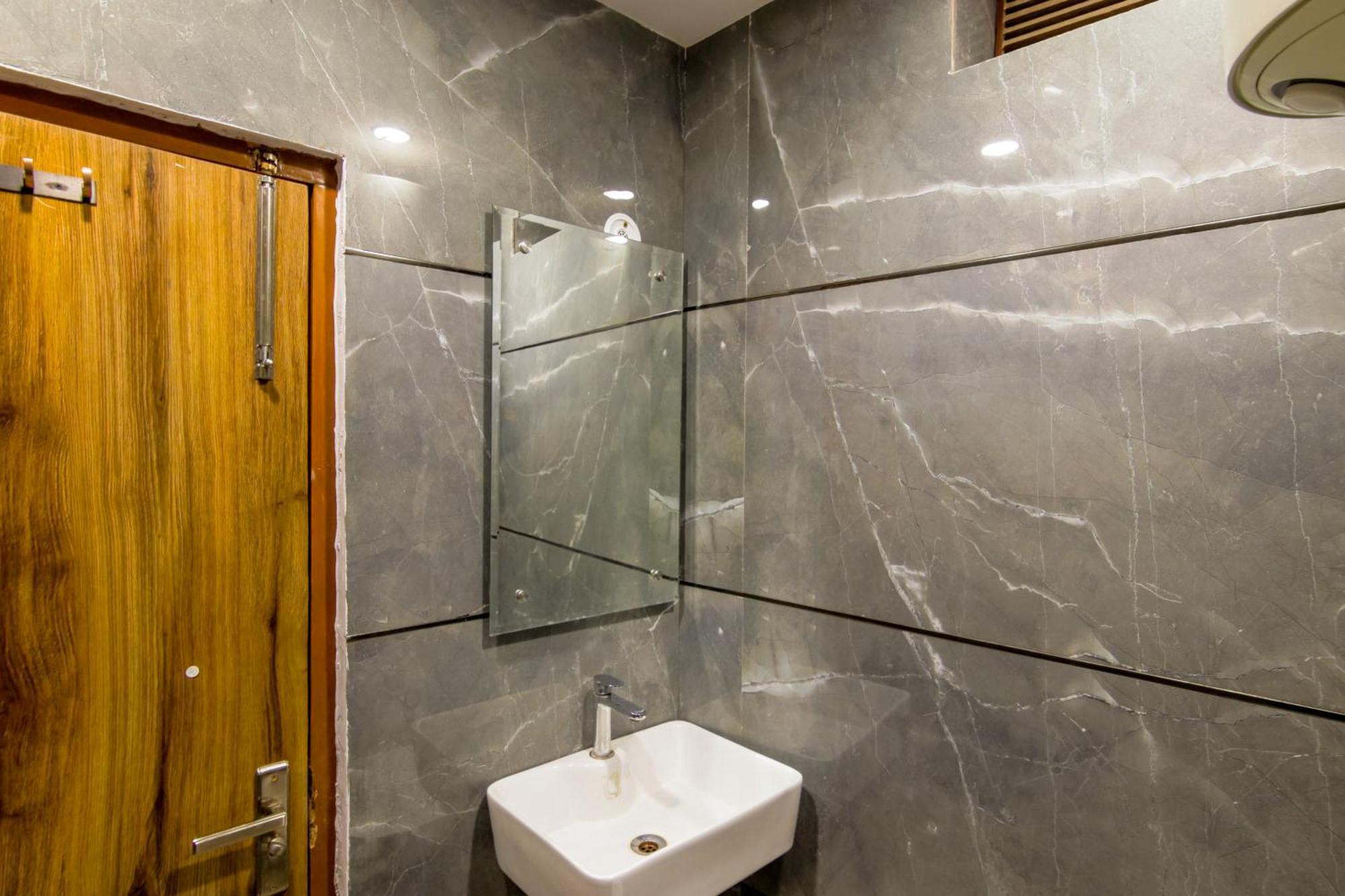 The Price Main Bazar Pahar Ganj Hotel