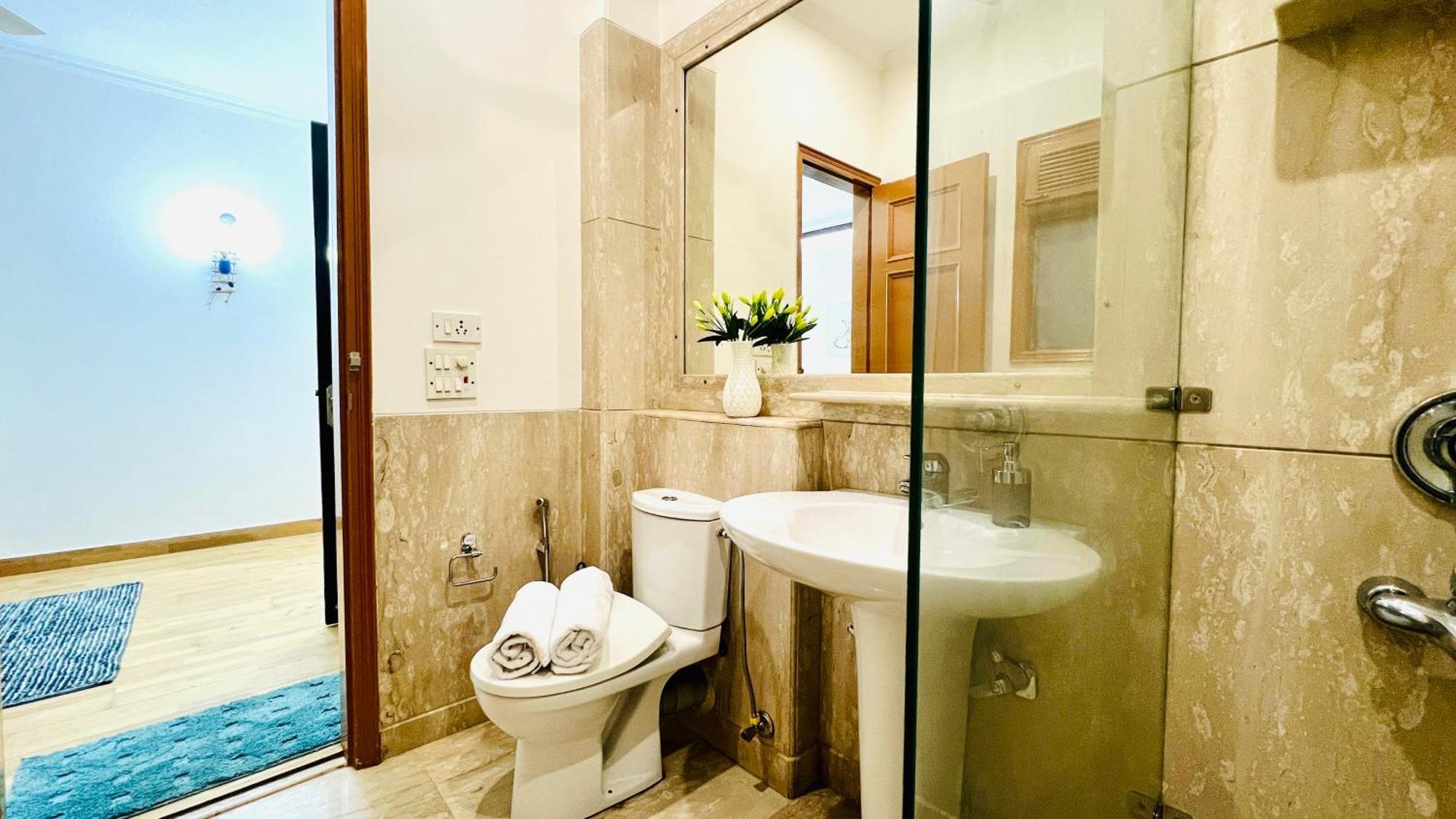 Bluo Vasant Vihar Pvr - Kitchen, Terrace, Lift *