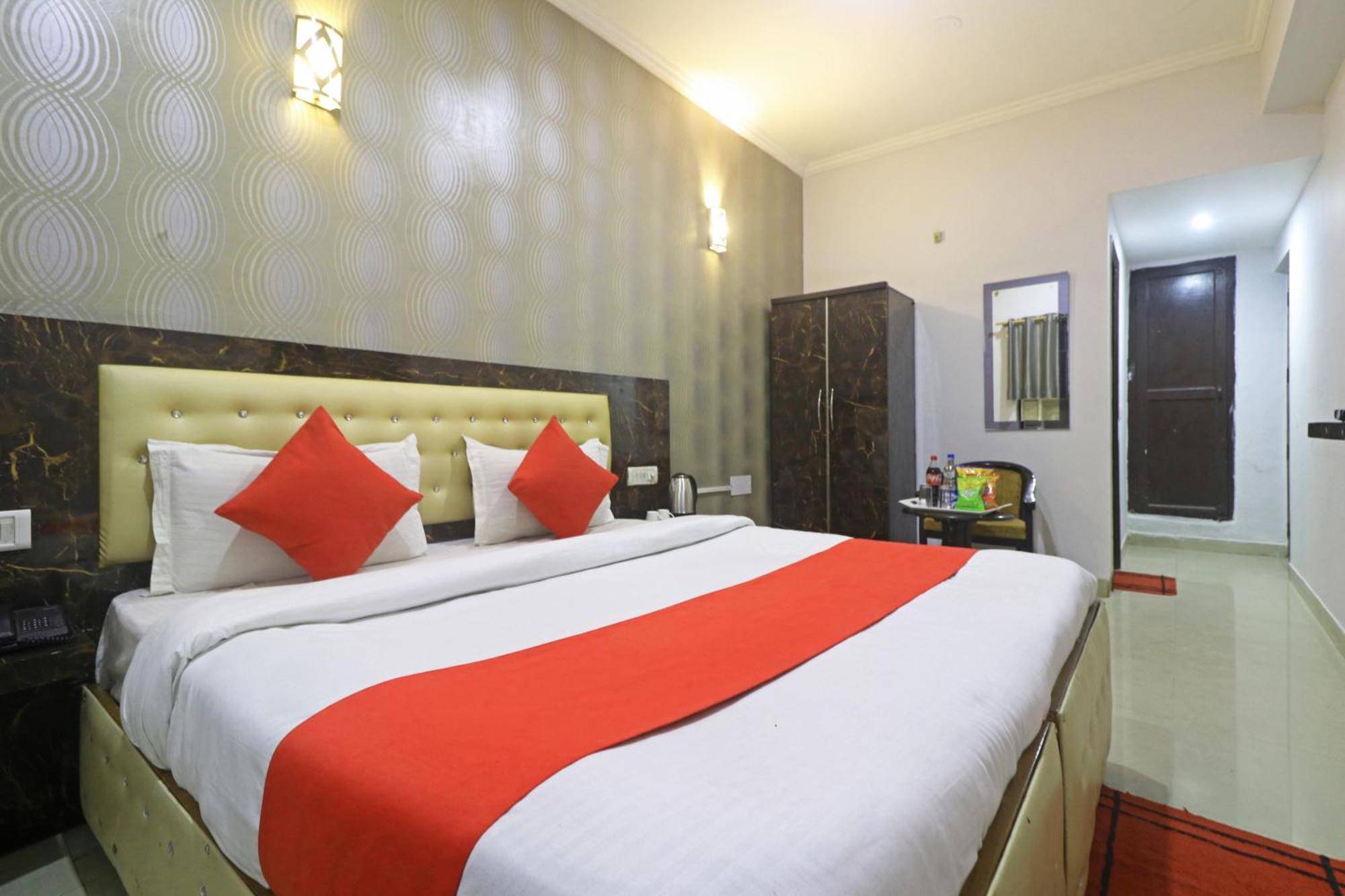 Samara Kingdom Near Delhi Airport 3* New Delhi