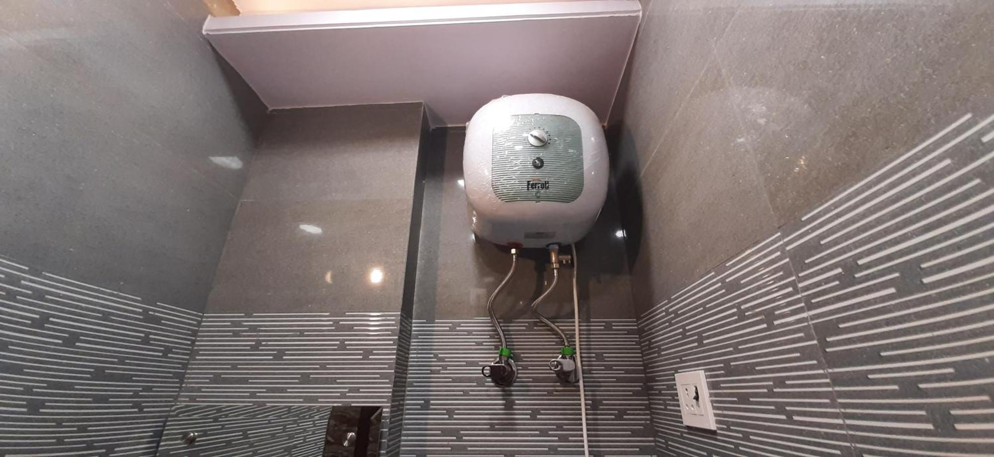 Apartment Aggarwal In Independent Flat With Private Kitchen Washroom Fridge Android Tv Wi Fi And Cooking Utensils For Self Cooking New Delhi
