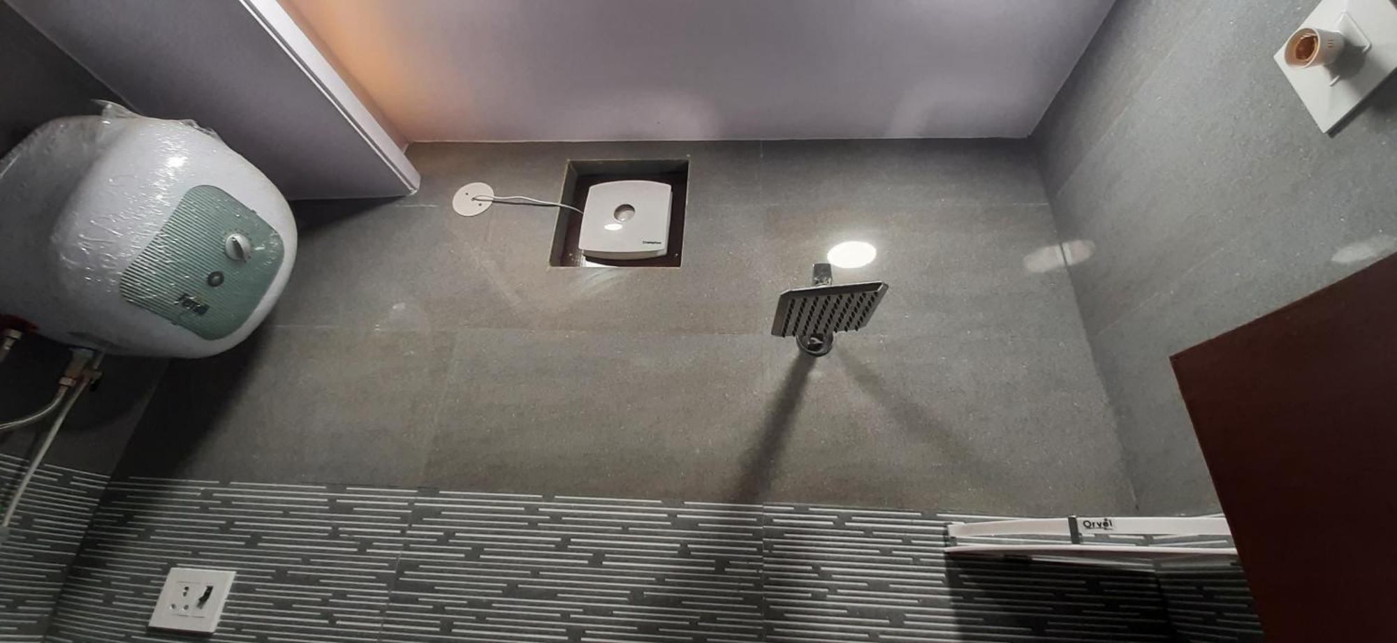 Aggarwal In Independent Flat With Private Kitchen Washroom Fridge Android Tv Wi Fi And Cooking Utensils For Self Cooking New Delhi