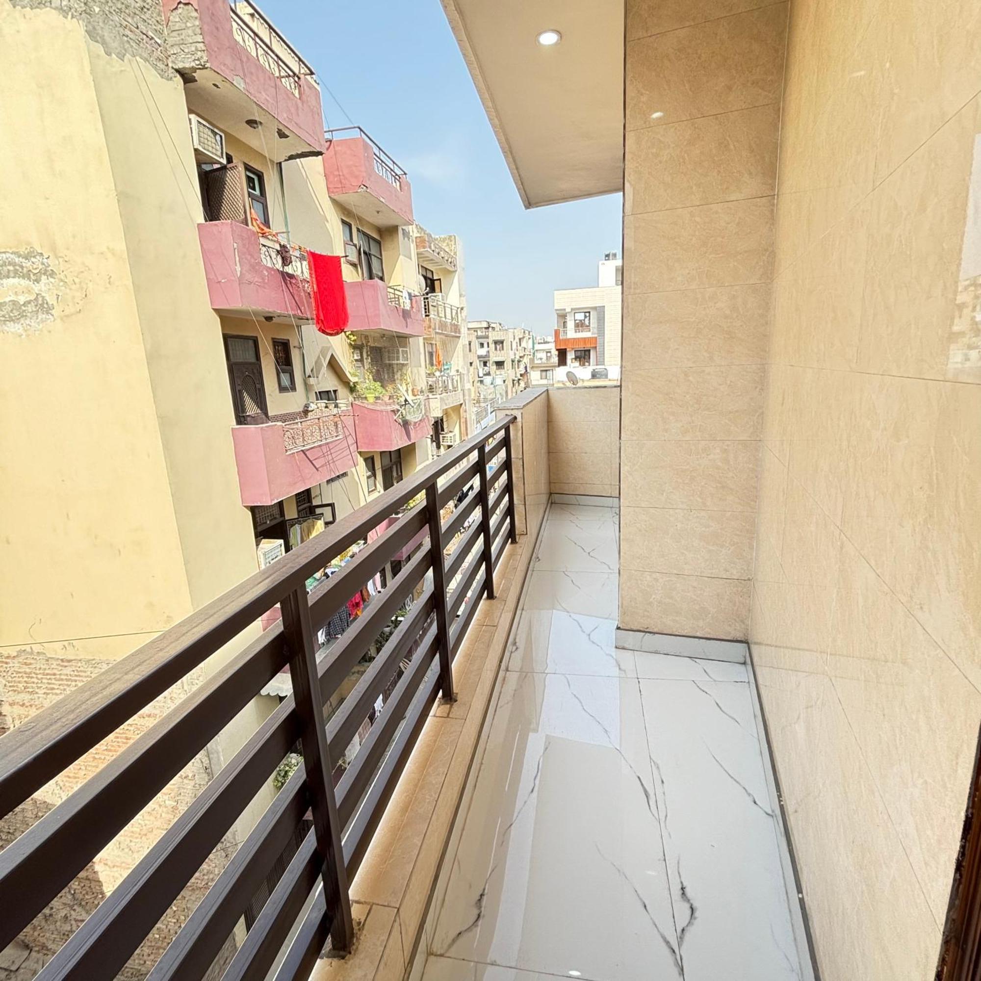 Apartment 2bhk Near Igi Airport Yashobhoomi Manipal And Venkateshwar Hospital New Delhi