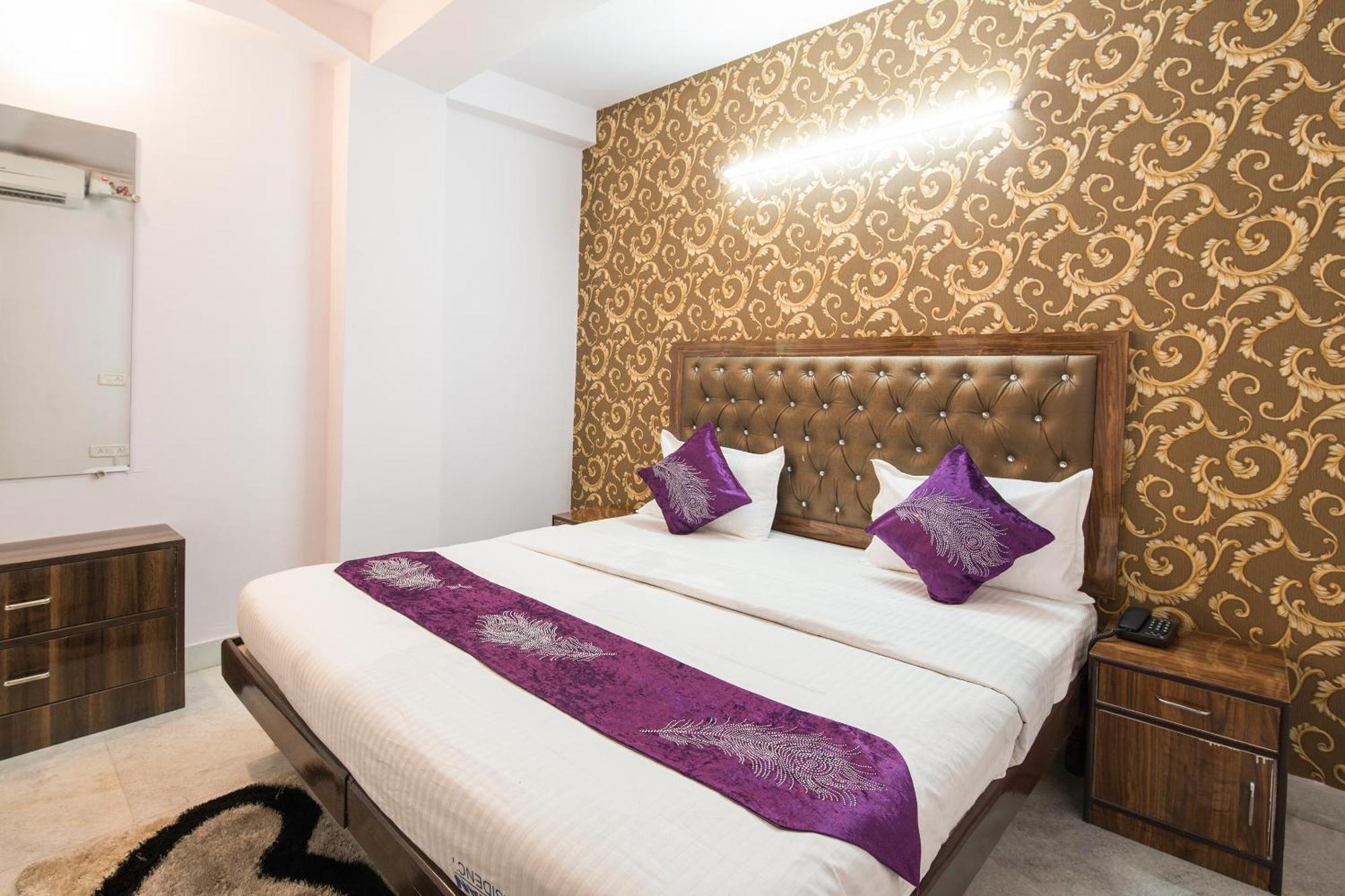 Oyo Manan Residency Near M2k Cinemas Rohini Hotel 3*