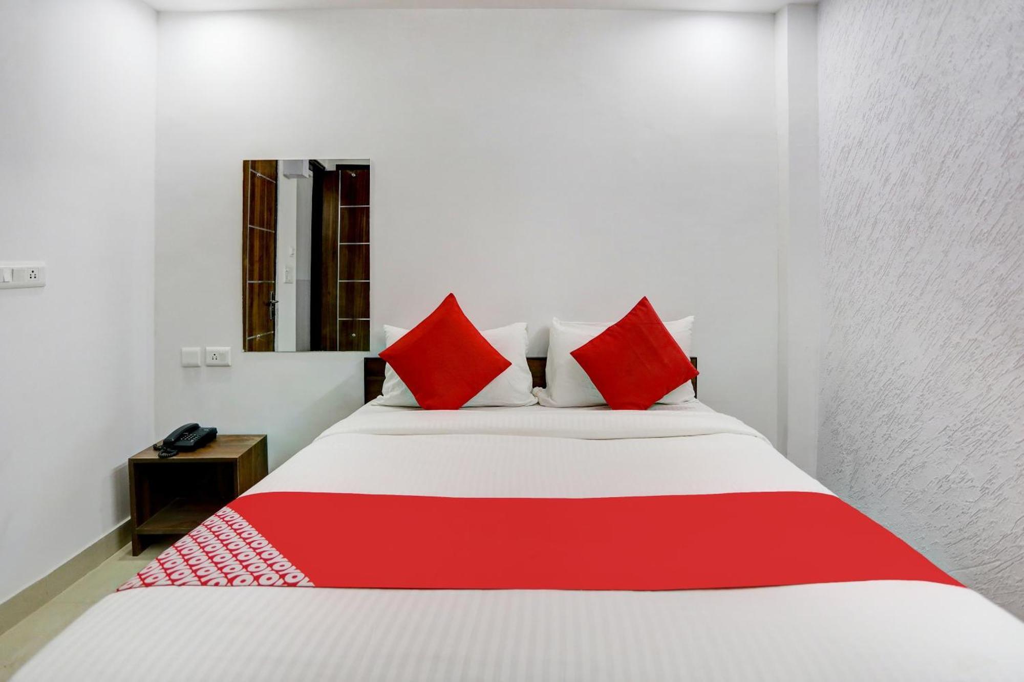 Hotel O Cozy Cave Nova Deli