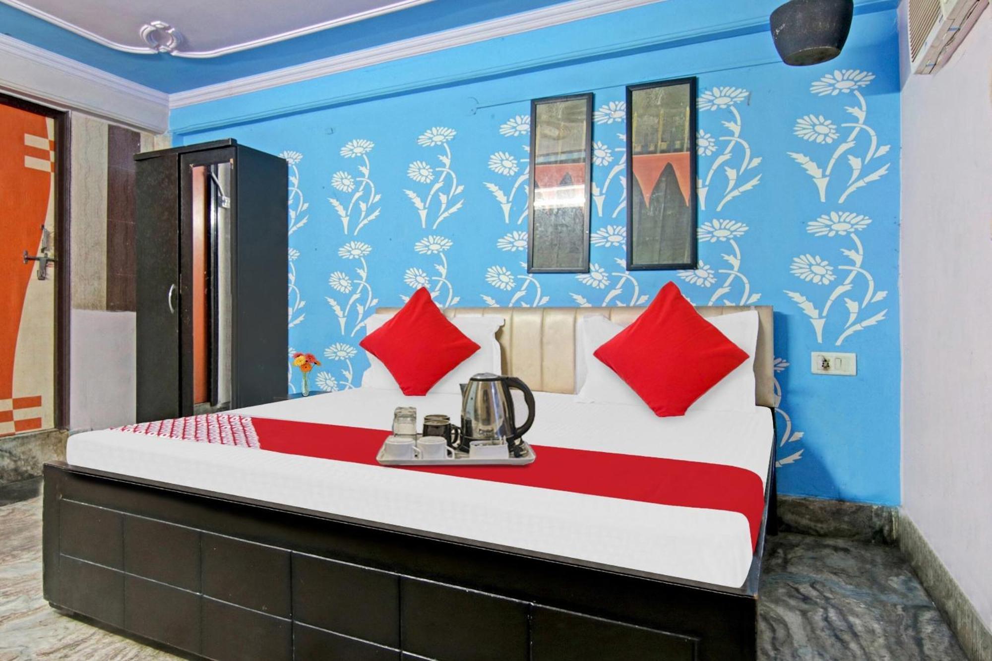 Hotel Flagship Decent Near Pvr Vikaspuri Delhi