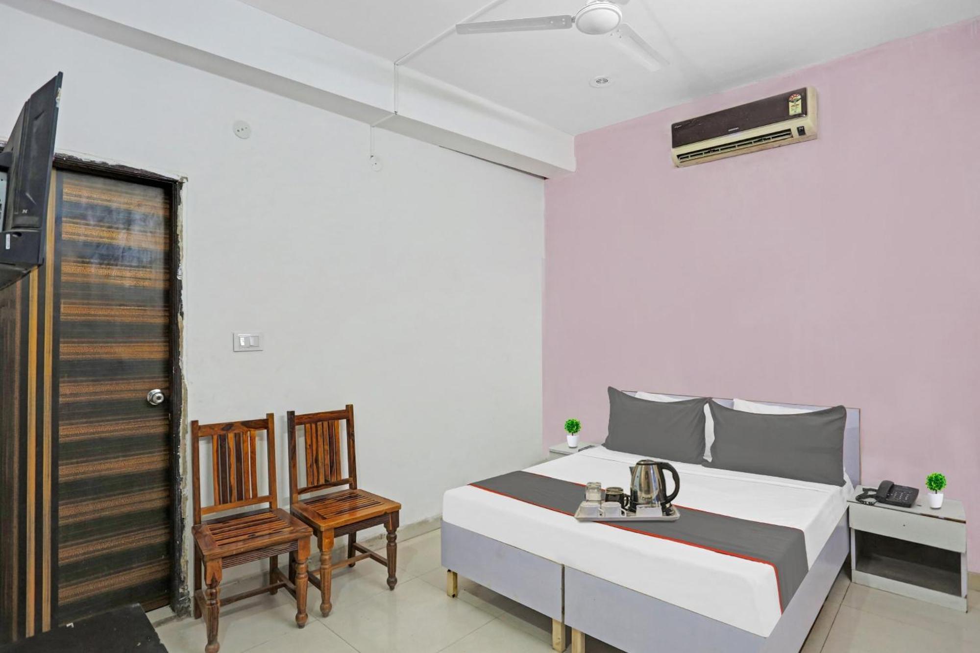 O Imperial Residency Near Dashrath Puri Metro Station Hotel 3*