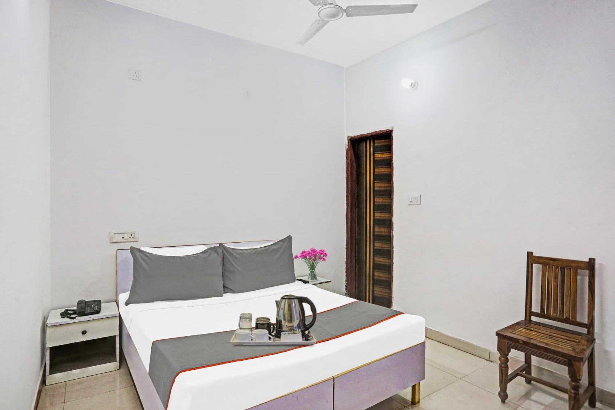O Imperial Residency Near Dashrath Puri Metro Station 3* New Delhi
