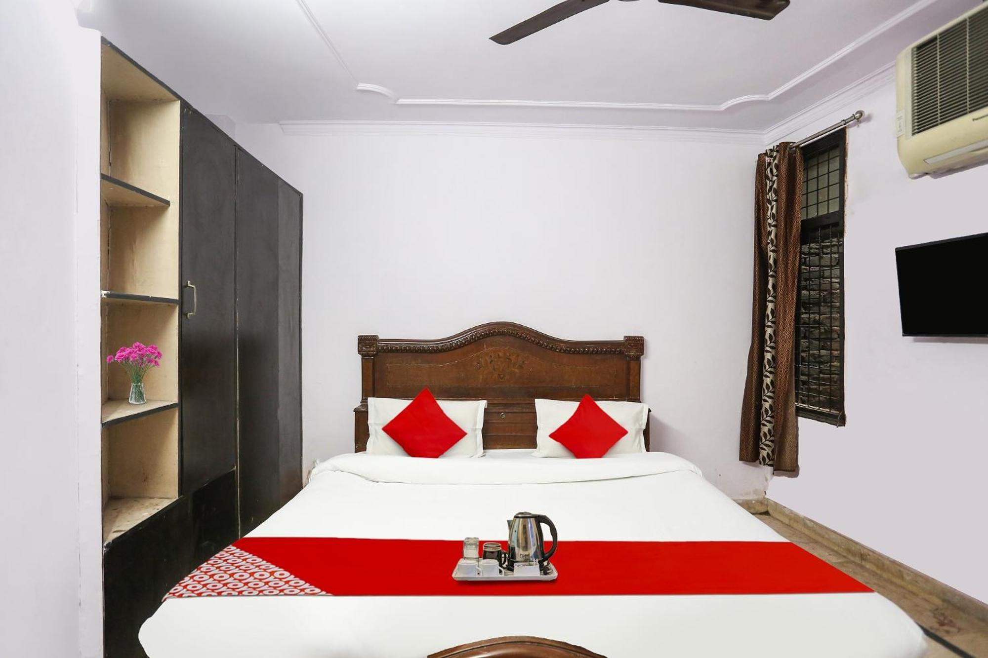 O Maxx Residency Near Dlf Avenue Saket Hotel