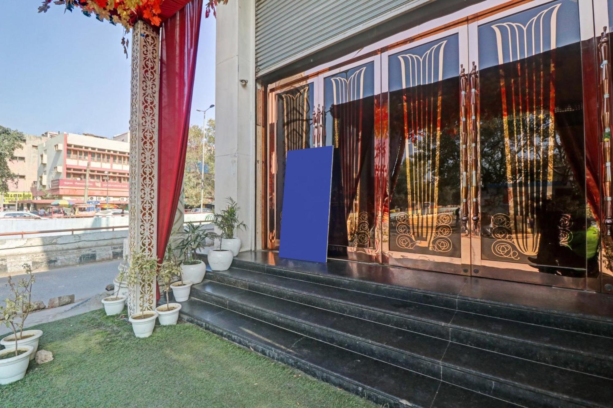 Collection O Seven Heaven New Delhi