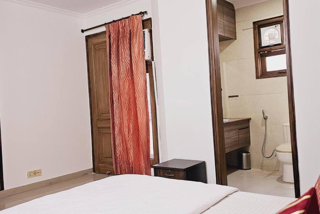 Hostmystay-2bhk W/t Terrace! Gk1