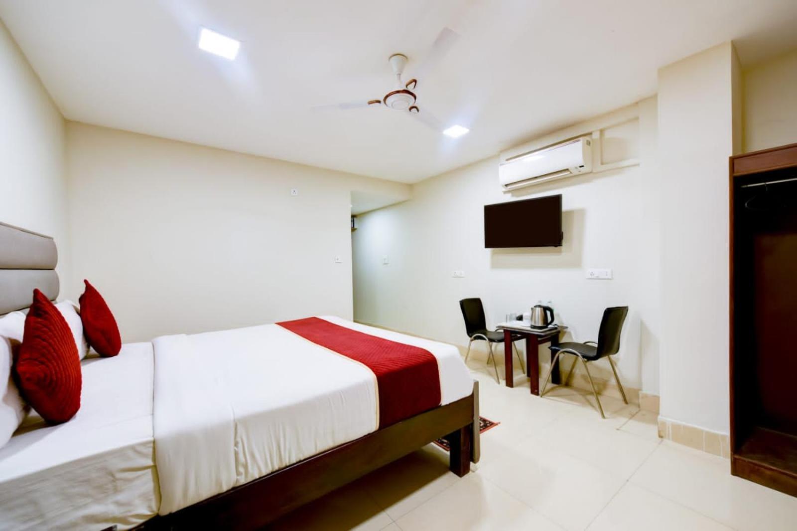 Tourist Deluxe Aero City Mahipalpur Hotel Nova Deli