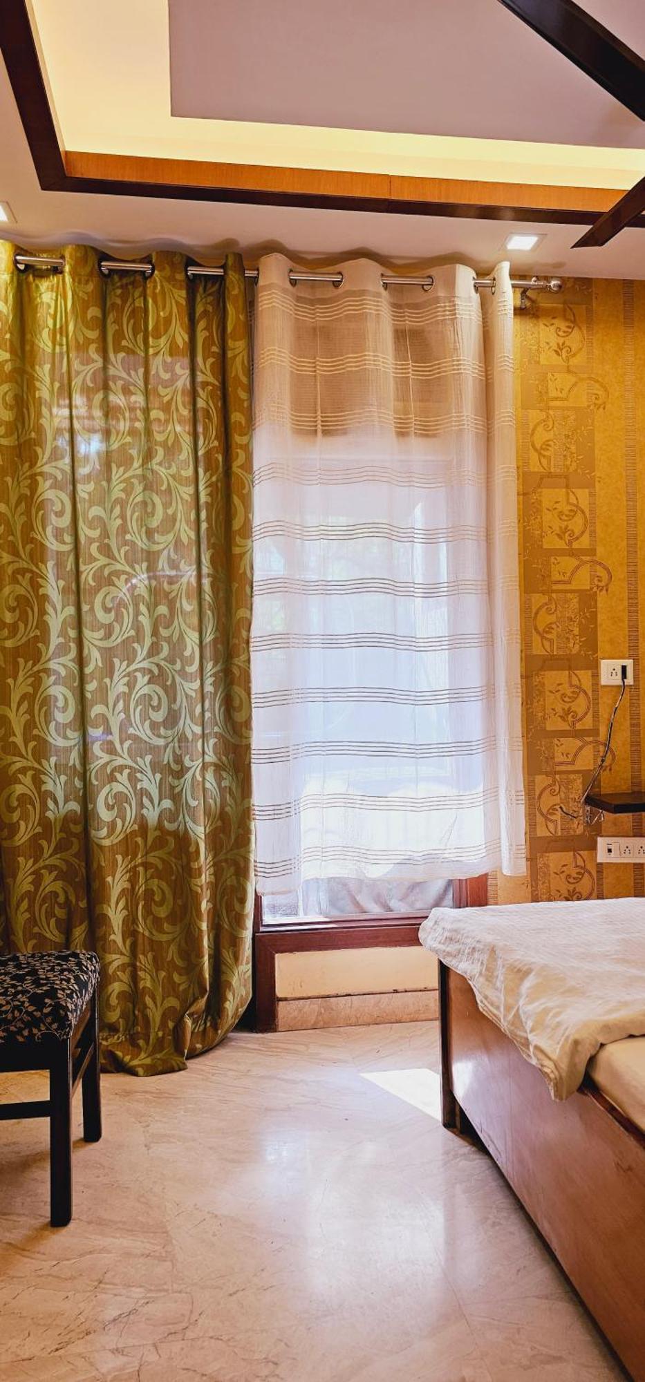 Hostmystay-2bhk Amarcolny Market