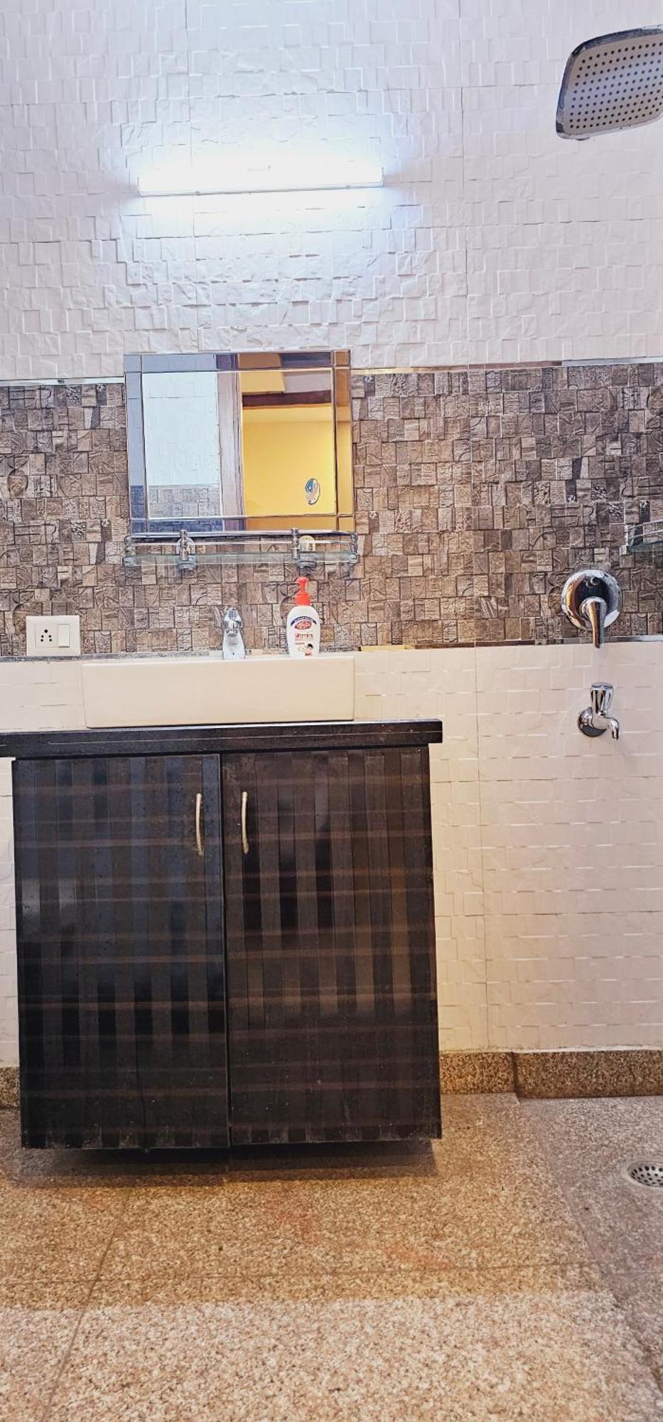 Hostmystay-2bhk Amarcolny Market