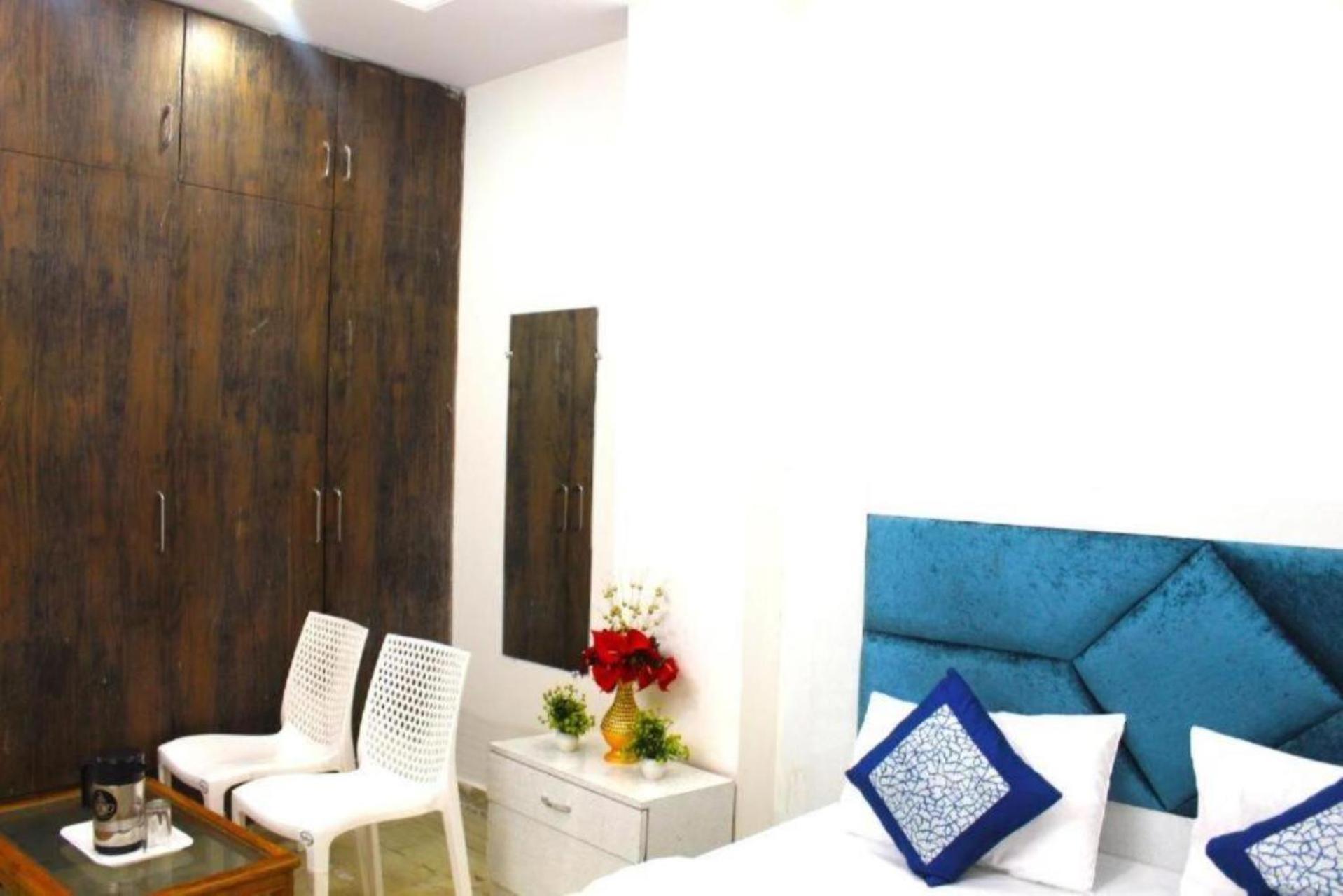 Diamond In Apartment