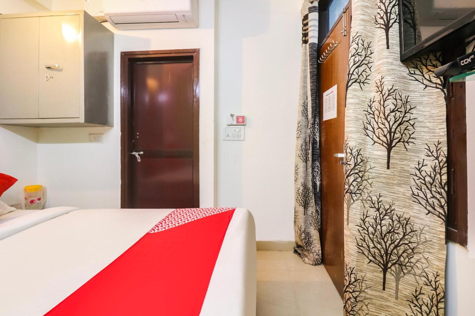 Oyo Florence New Delhi