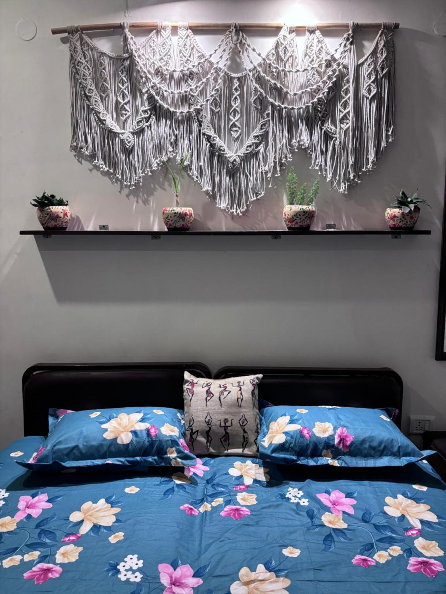Apartment Anavrin Art House *