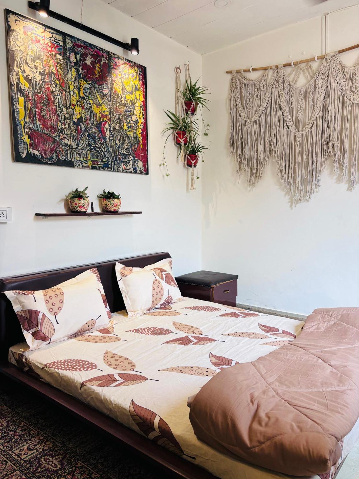 Anavrin Art House