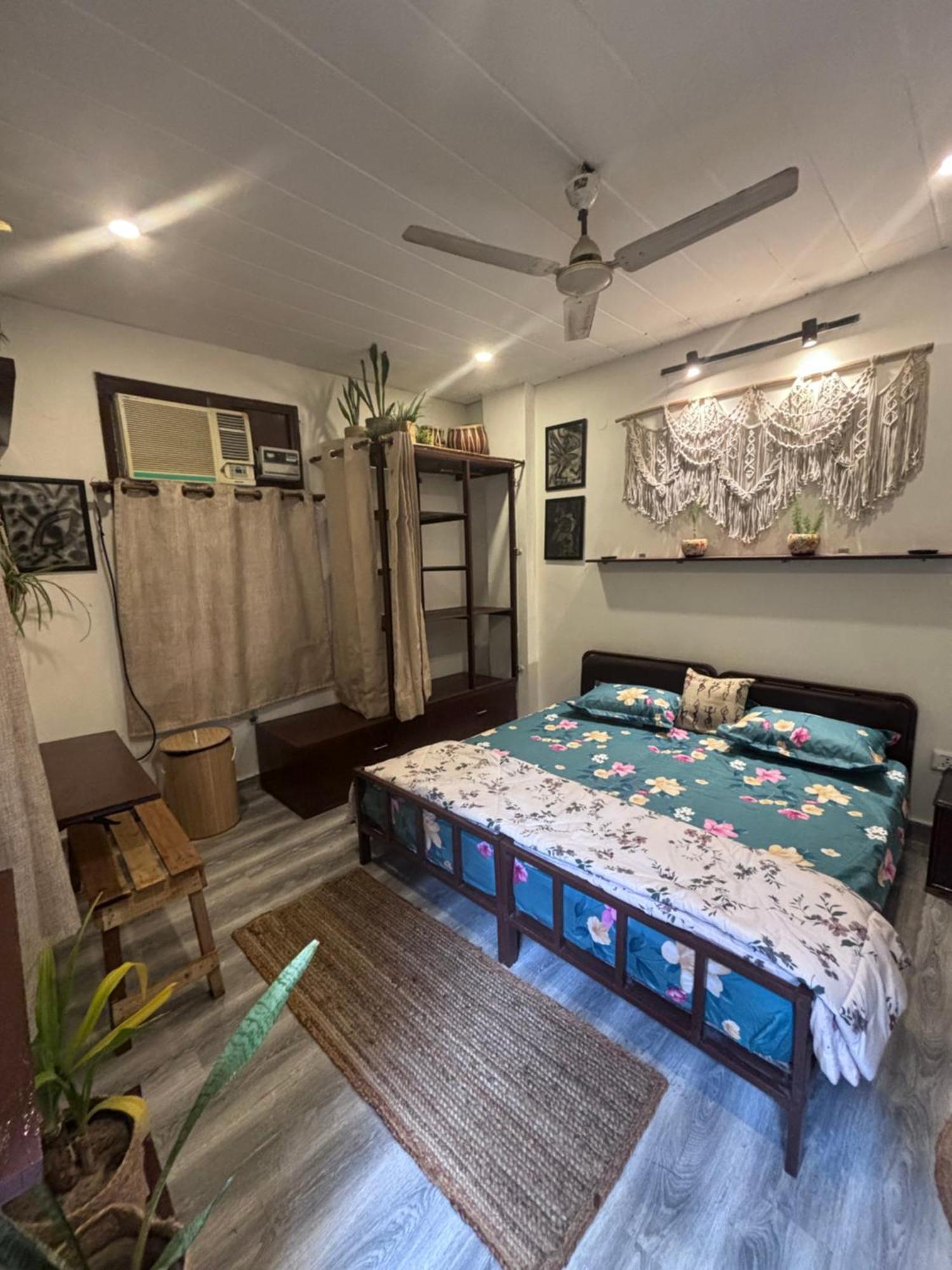 Anavrin Art House New Delhi