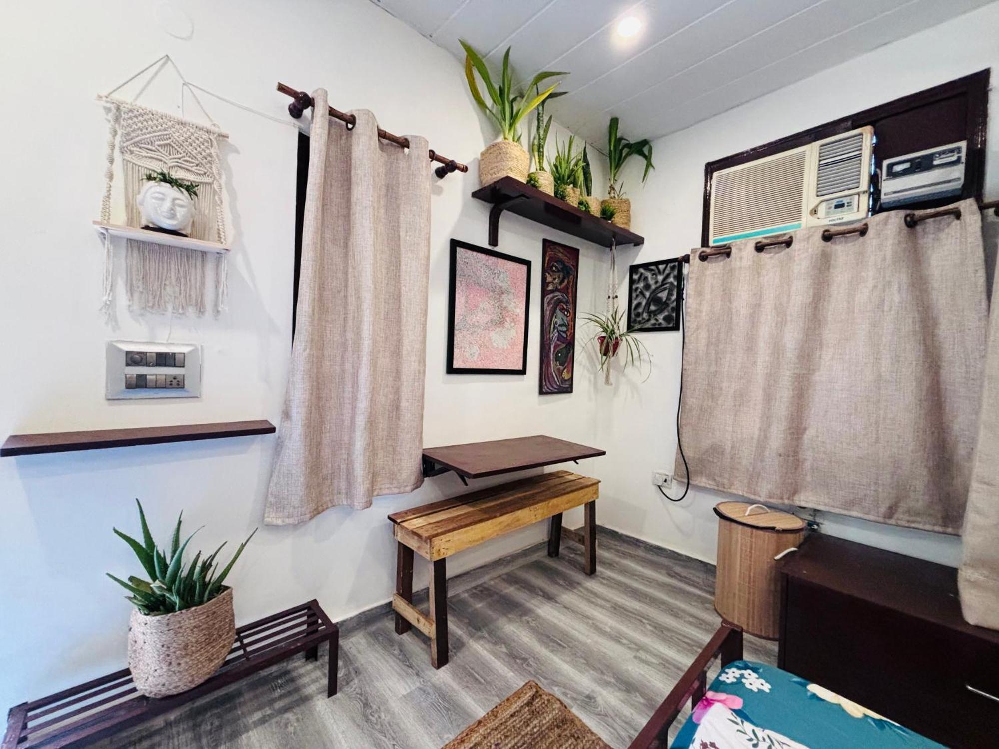 Anavrin Art House New Delhi