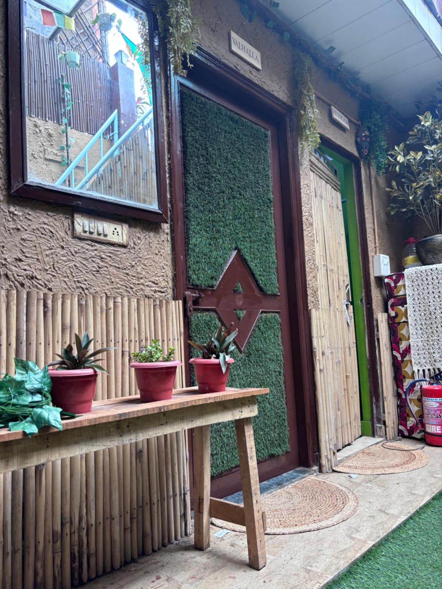 Anavrin Art House Apartment *