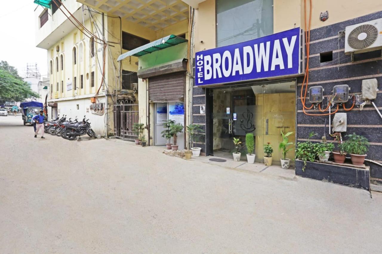 Broadway Near Delhi Airport 3*