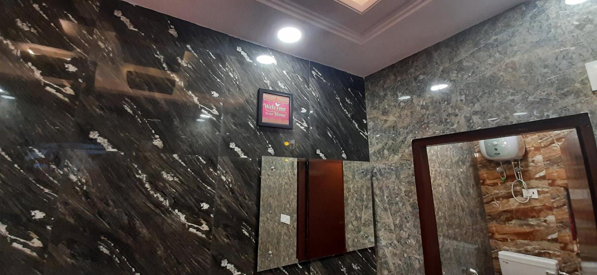 Aggarwal Lajpat Nagar, With Private Kitchen Android Tv Wifi And Fridge *