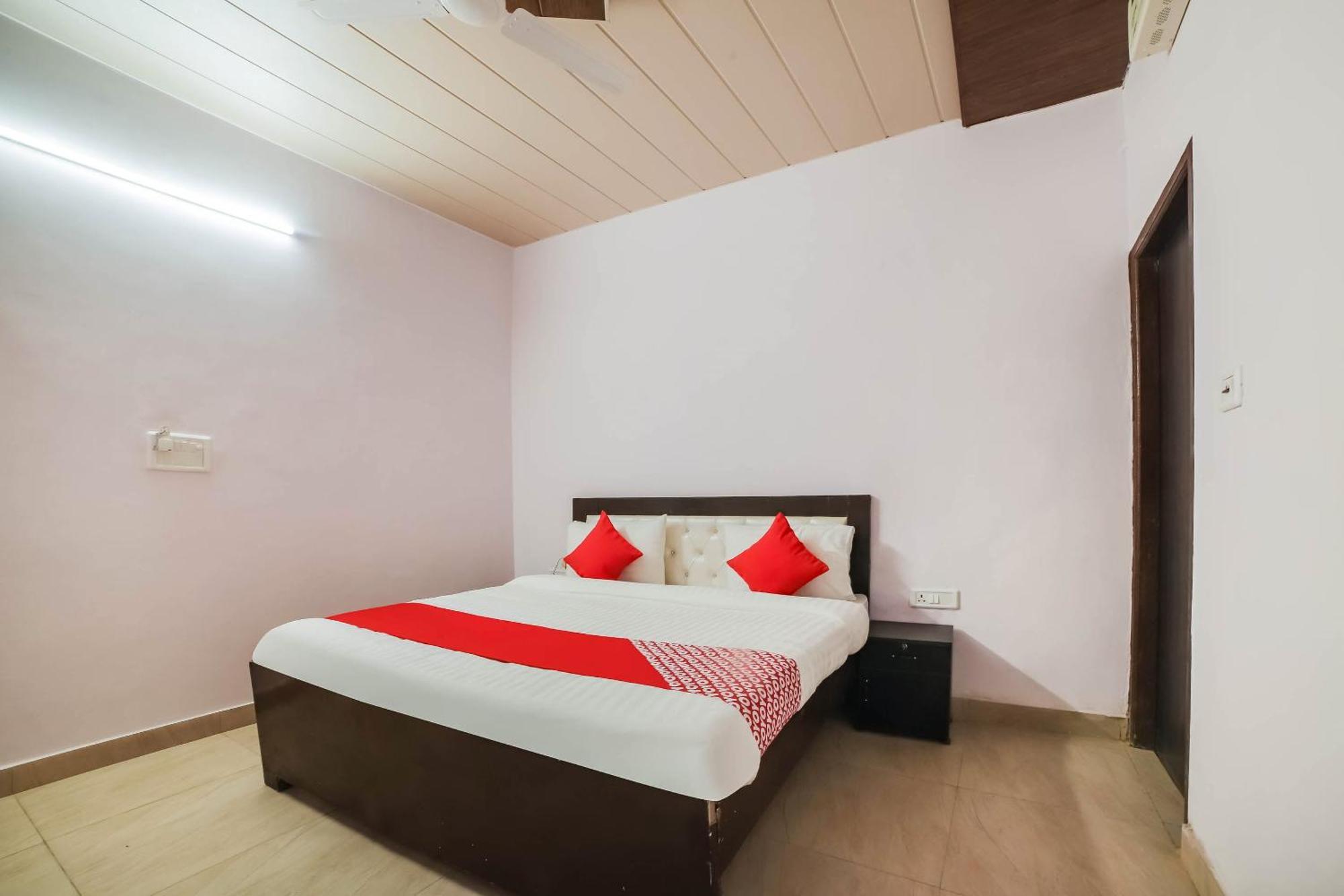 O Iris Lite Hotel