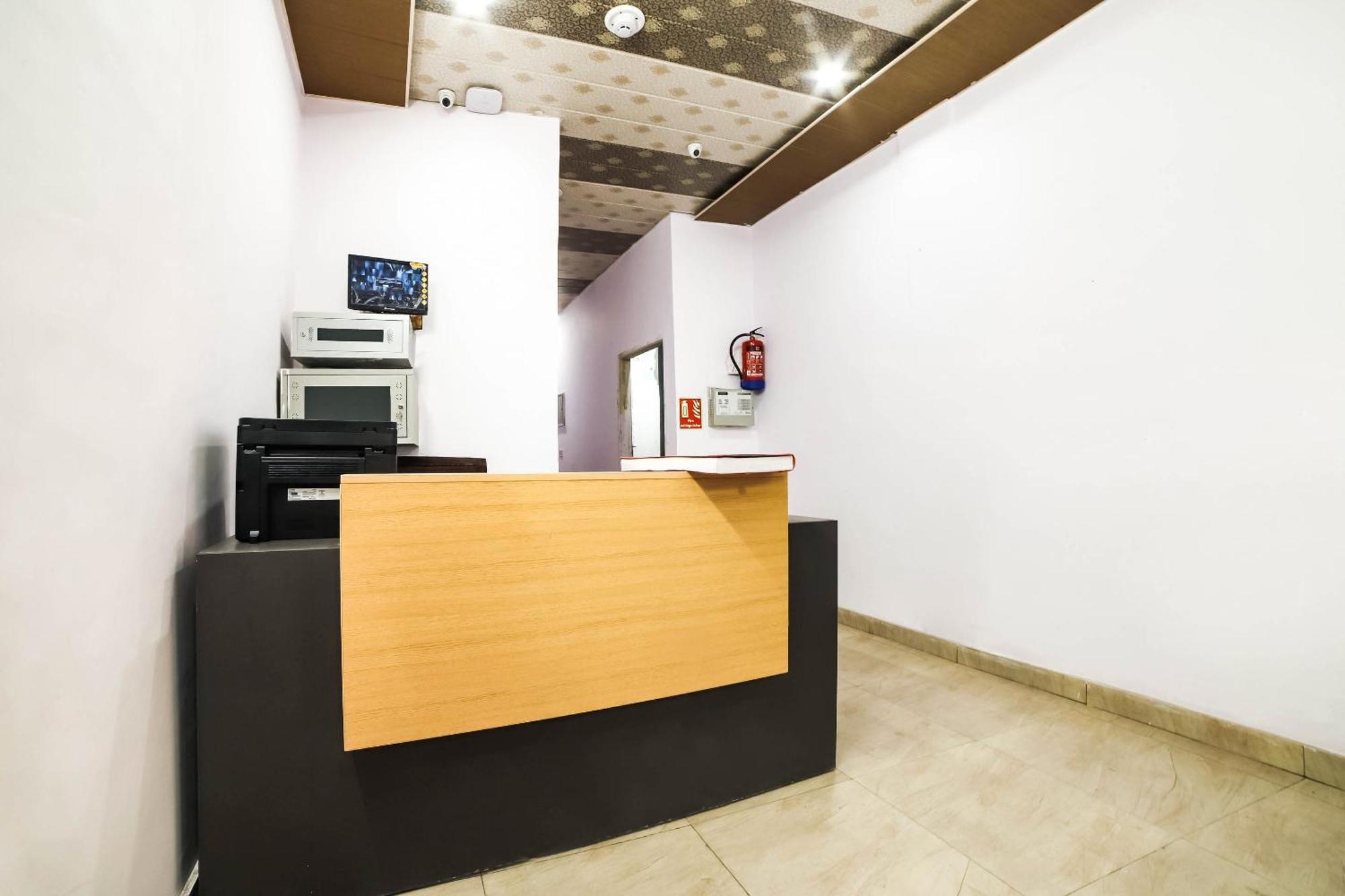 Hotel O Iris Lite 3*
