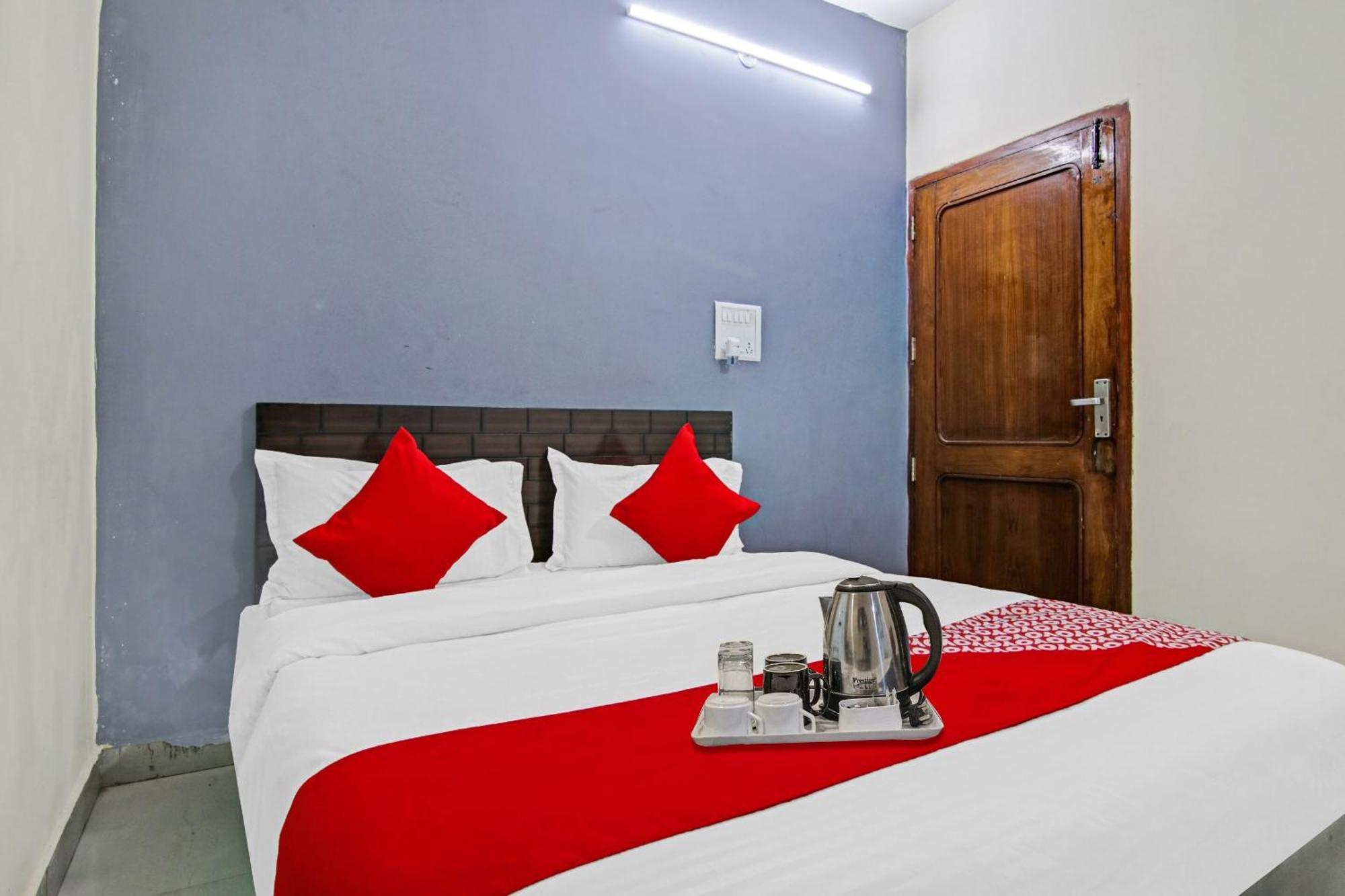 Flagship Royal Near Akshardham 3* New Delhi