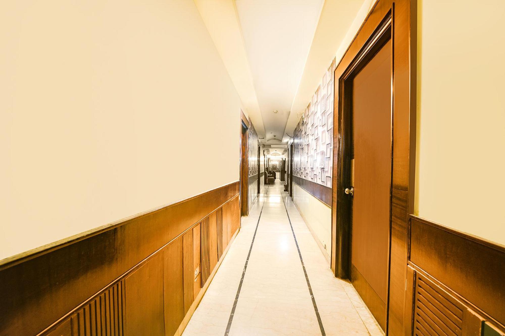 Fabhotel Grand Boutique 3*