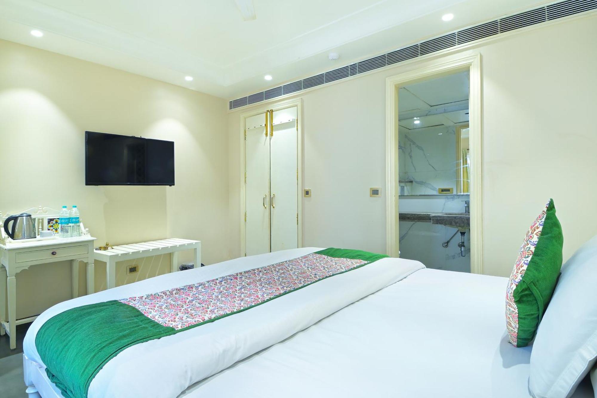 The Pinky - Heritage Boutique Hotel