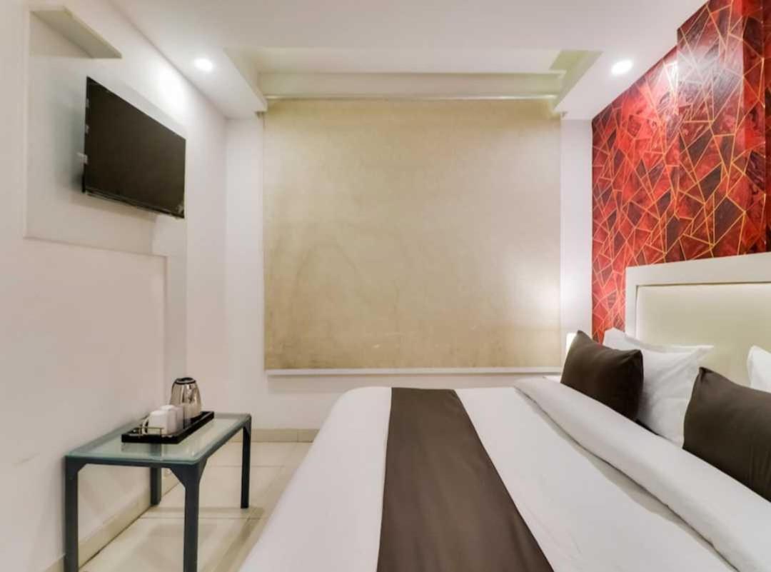 O Galaxy Hotel 4*