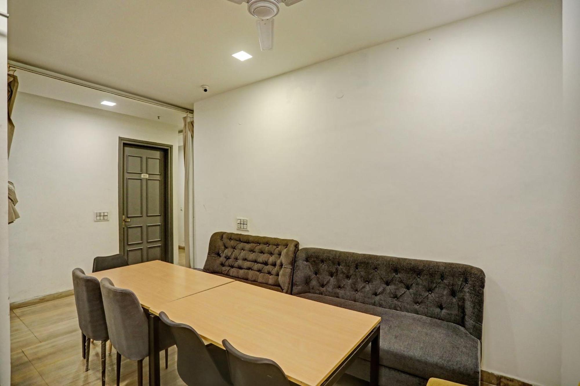 Hotel Super Townhouse Mannat Rohini 16