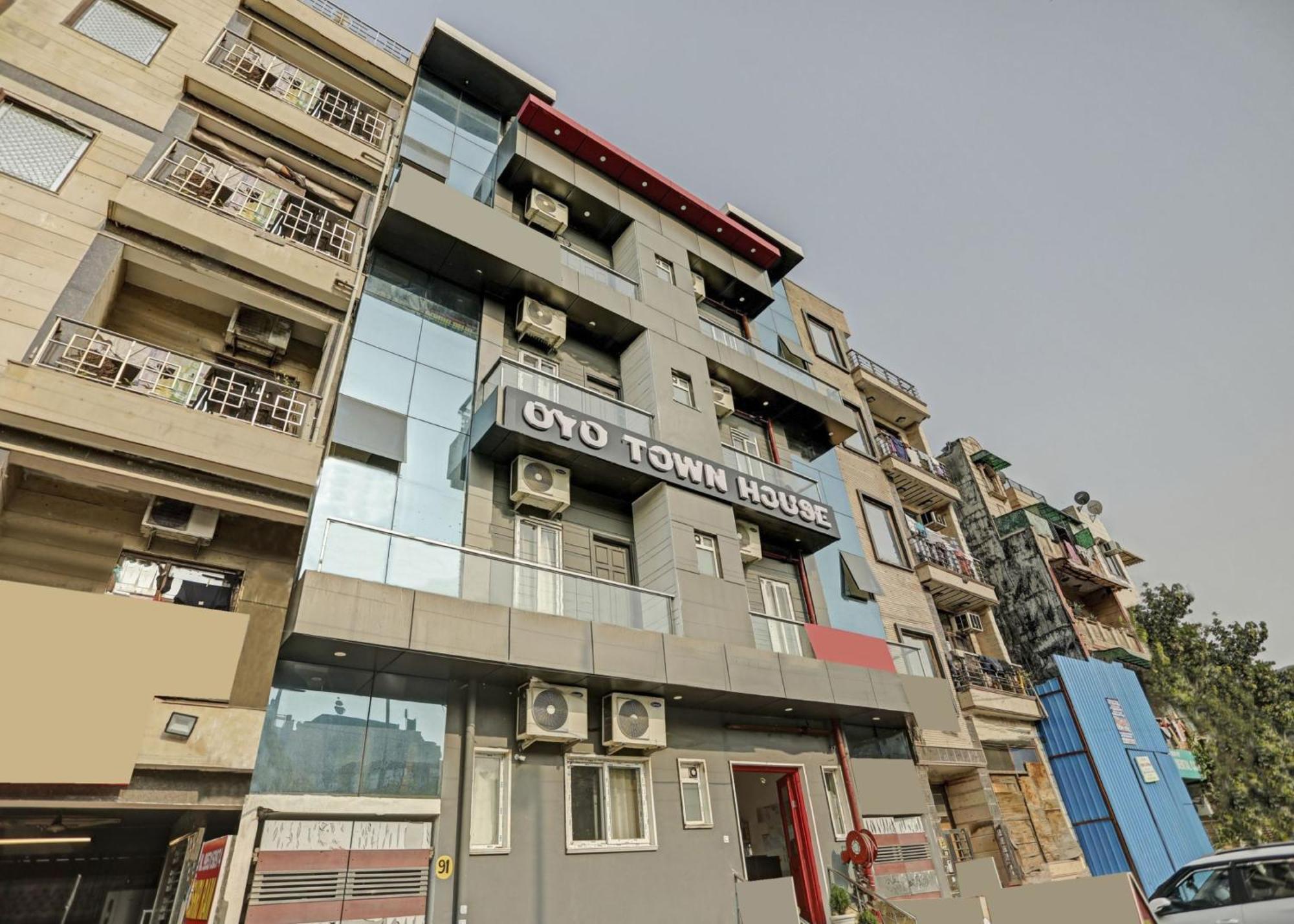 Super Townhouse Mannat Rohini 16 4* Delhi (National Capital Territory of India)