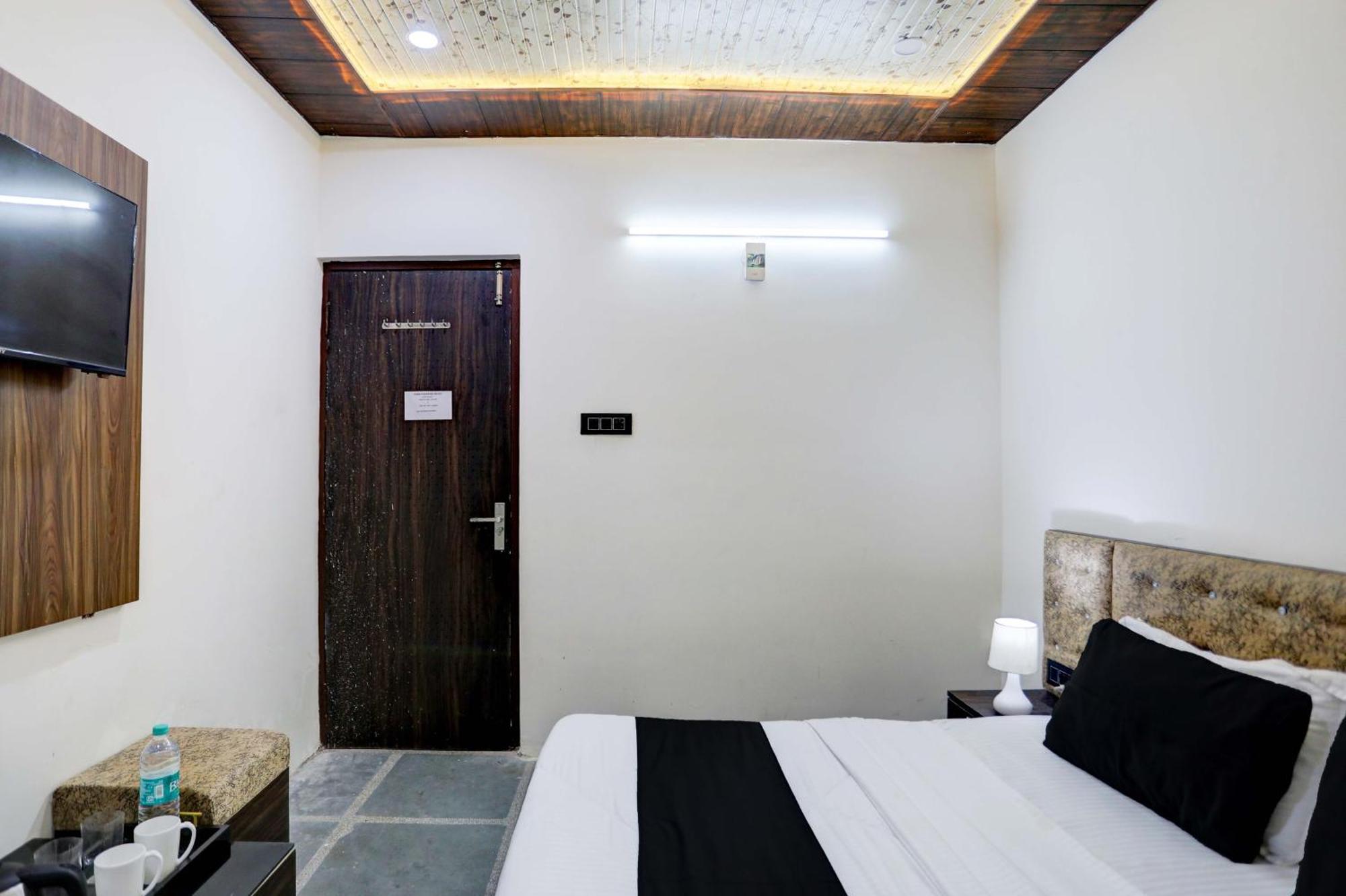 Collection O Park Paradise Hotel Delhi (National Capital Territory of India)