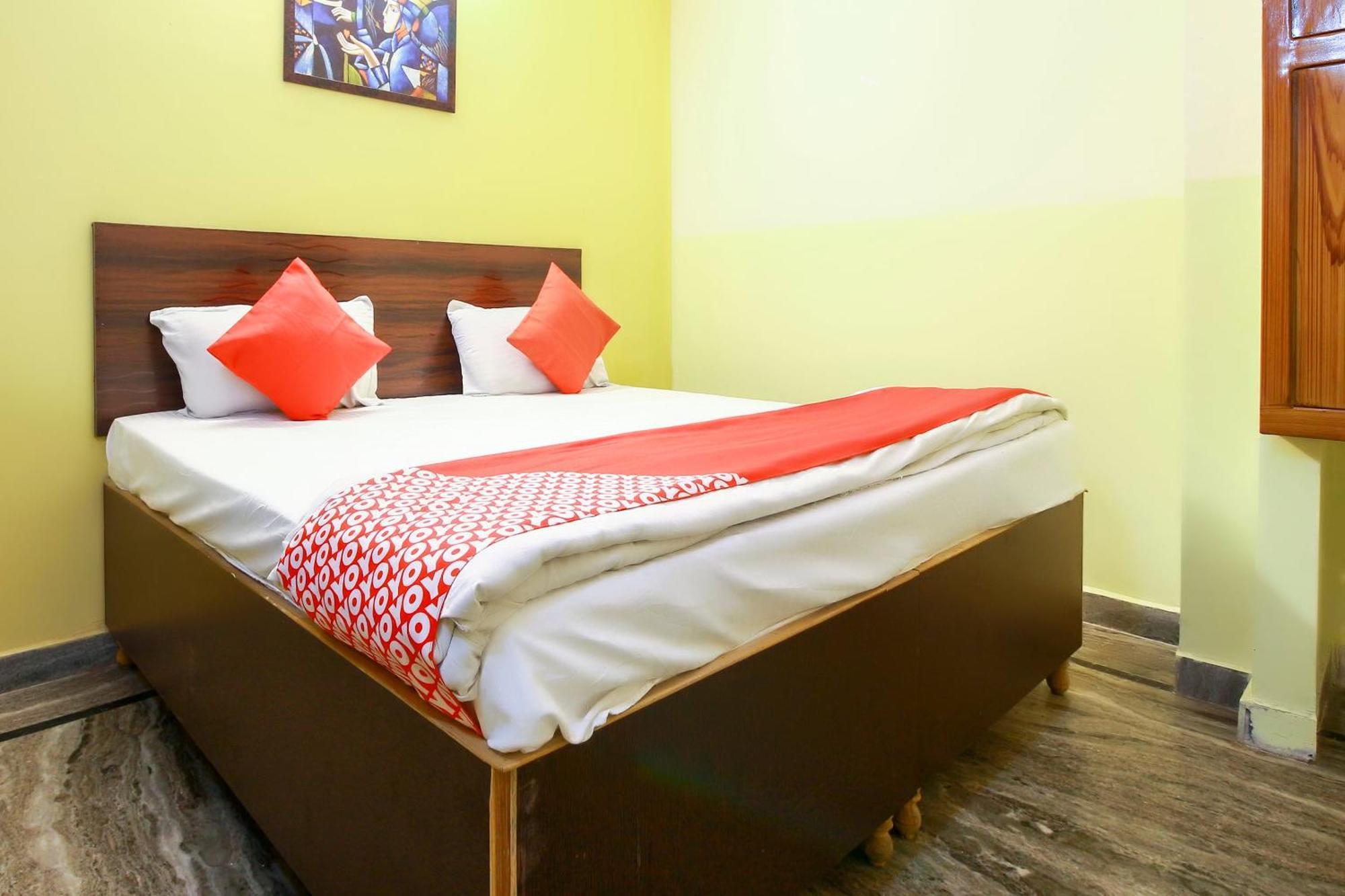 Oyo Red Stone Hotel