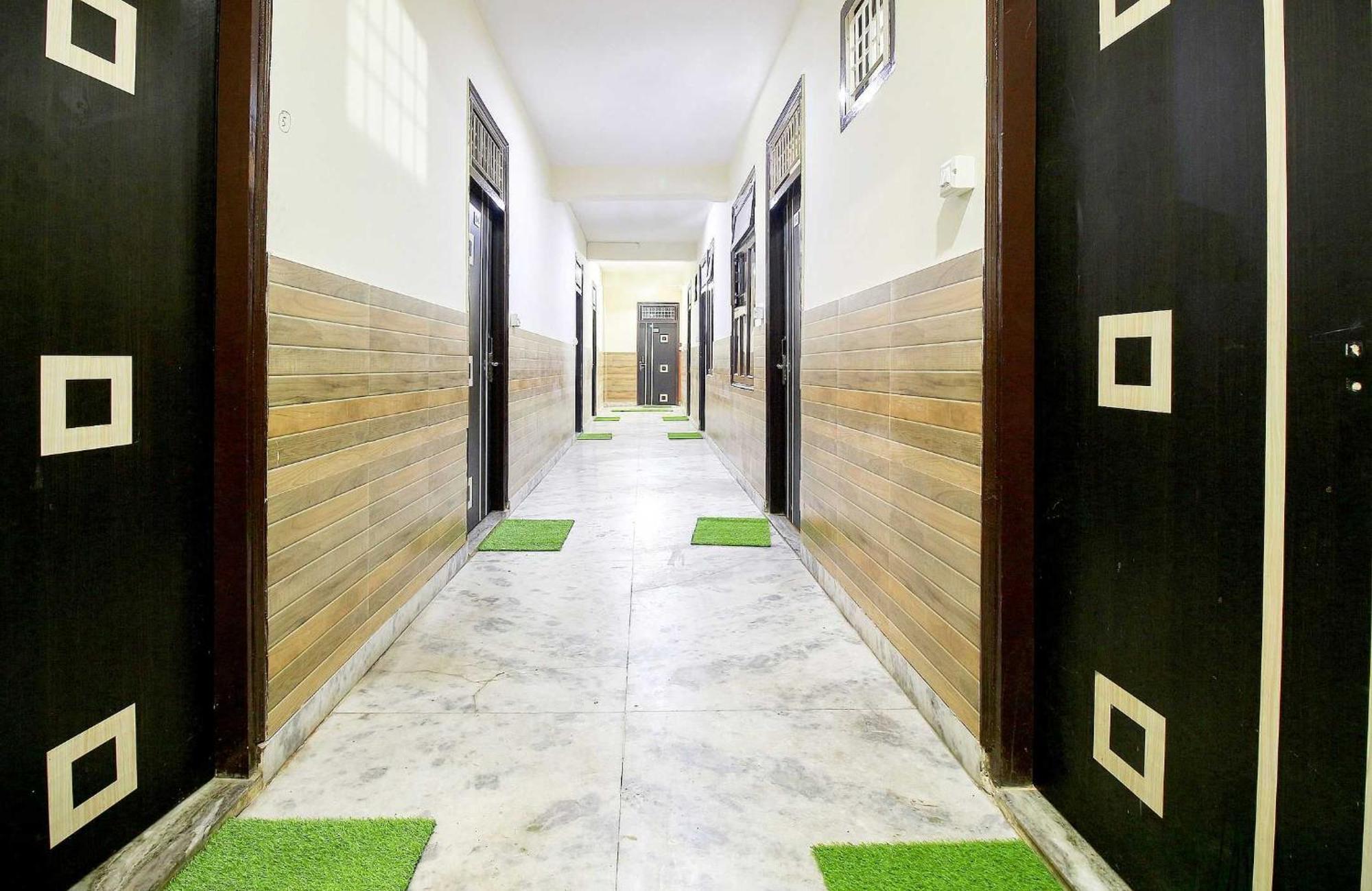 Hotel Oyo Red Stone