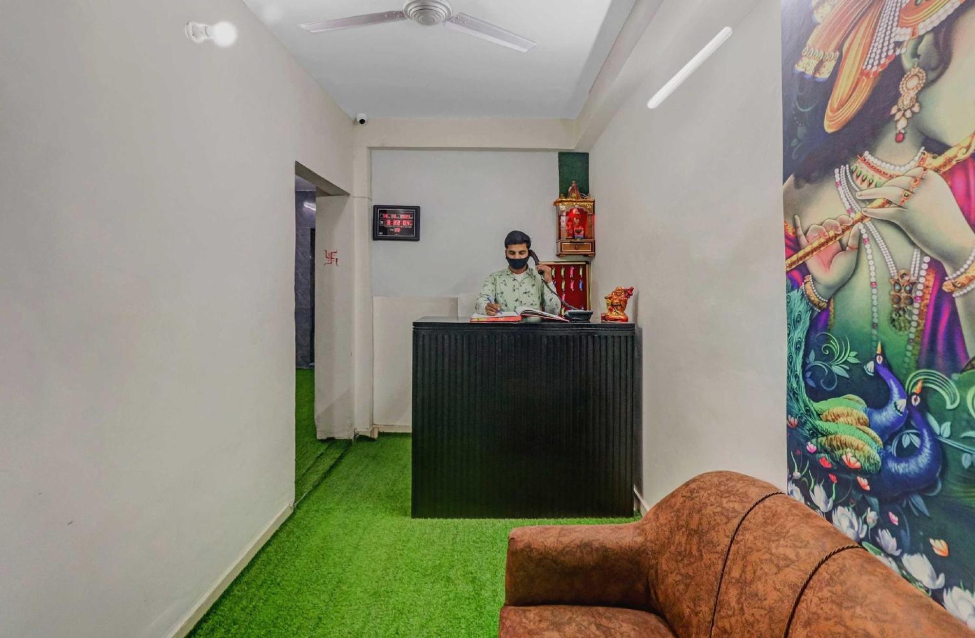 Hotel Super Capital O Moody Delhi (National Capital Territory of India)